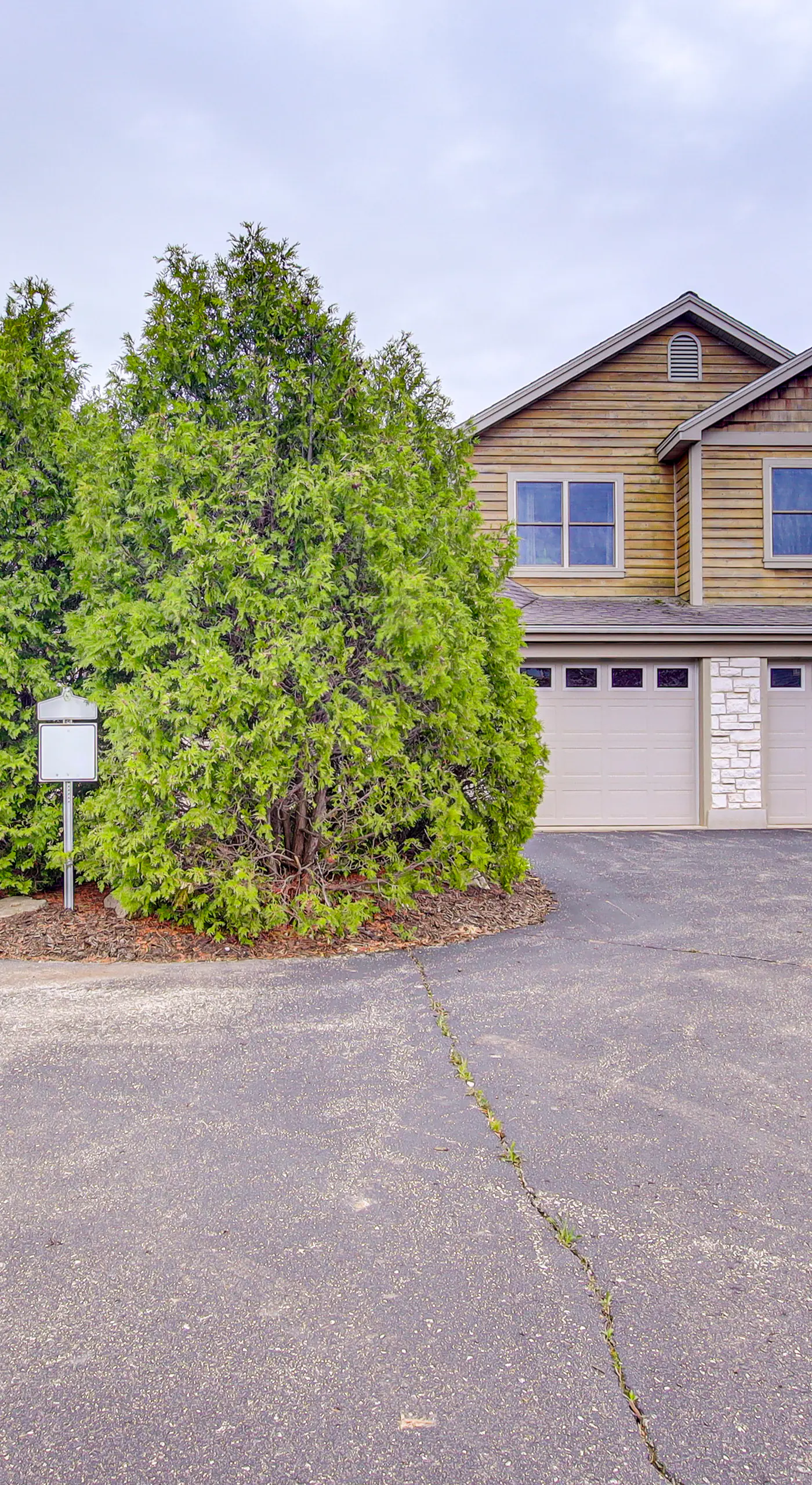 Door County Townhome: Pool Access, 1 Mi to Beach!