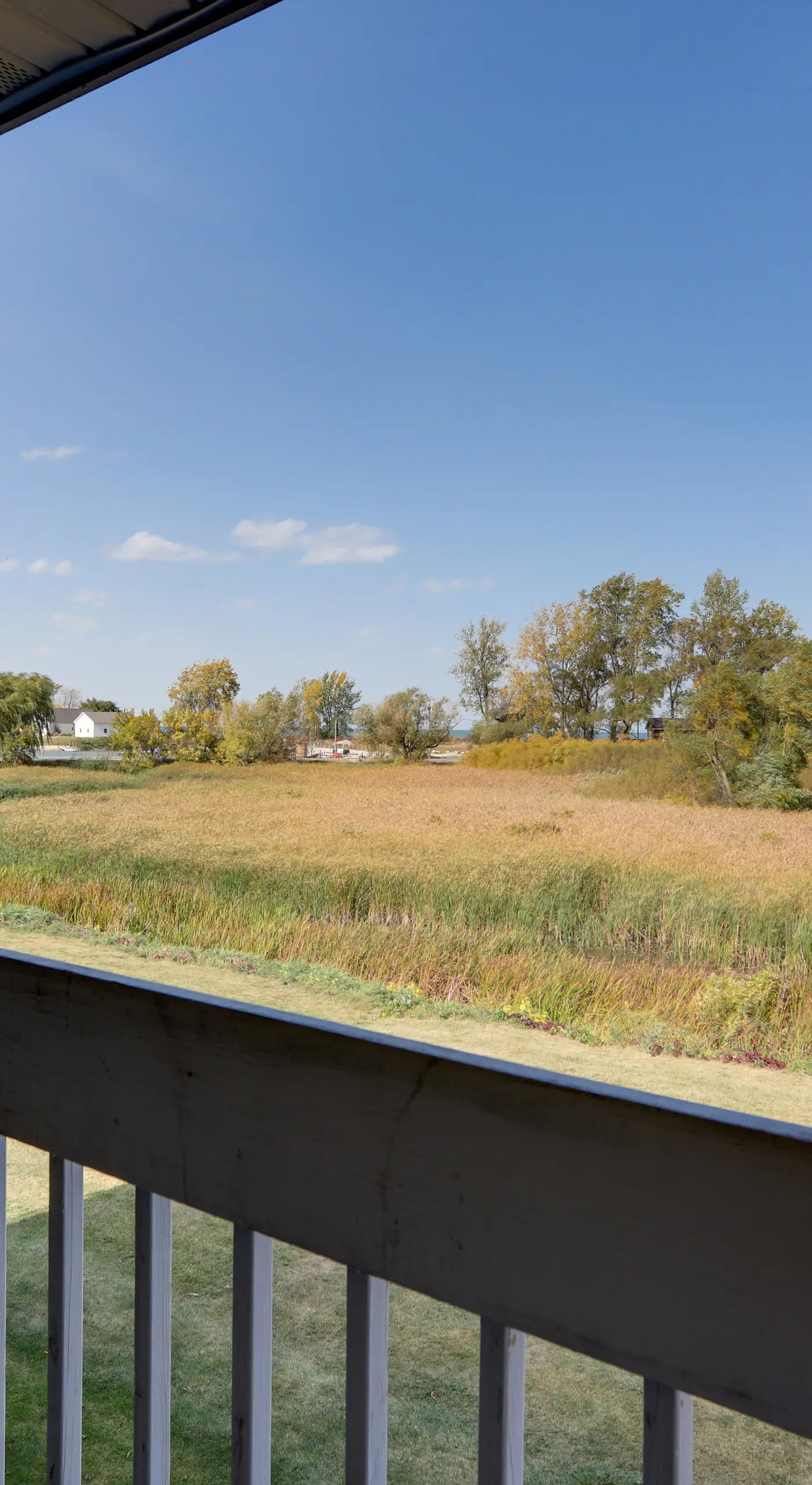 Pet-Friendly Oak Harbor Condo: Walk to Lake!