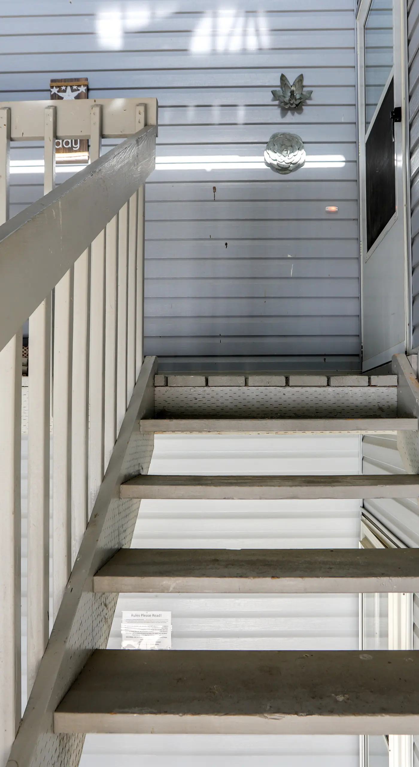 Pet-Friendly Oak Harbor Condo: Walk to Lake!
