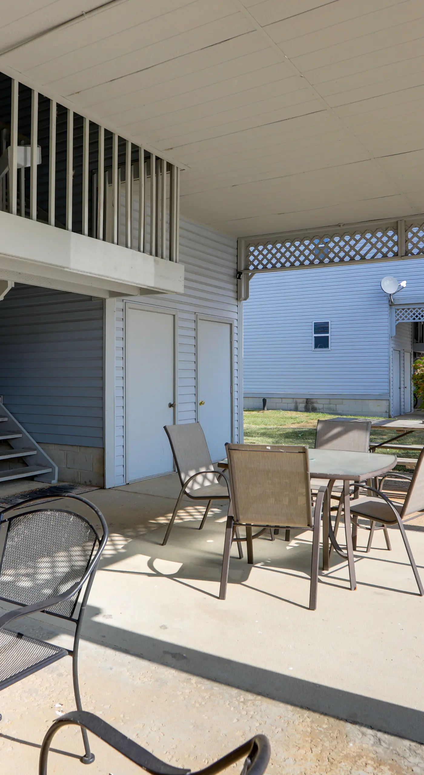 Pet-Friendly Oak Harbor Condo: Walk to Lake!