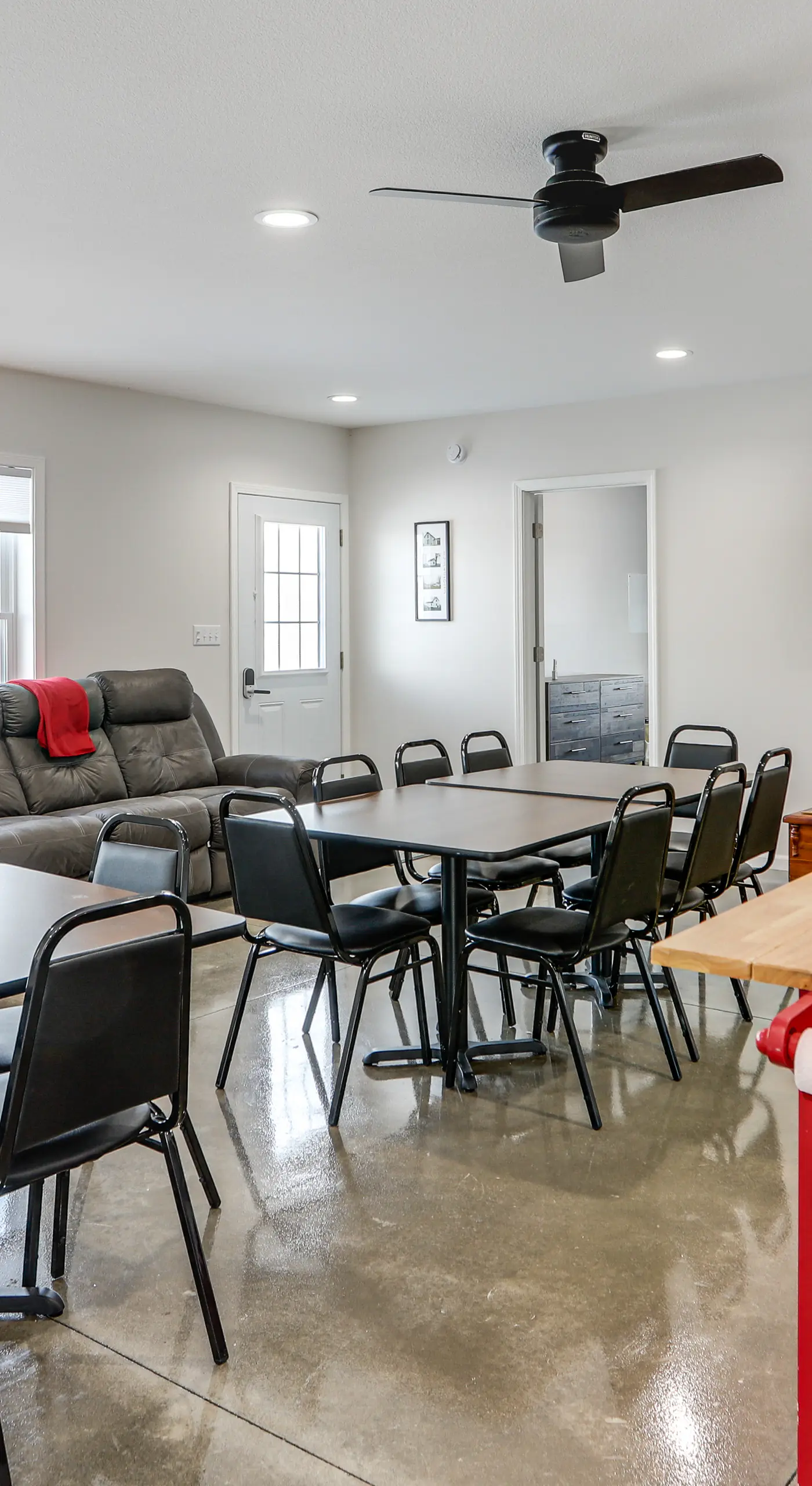 Patio & Parking! Modern Bunkhouse Near Lake Erie