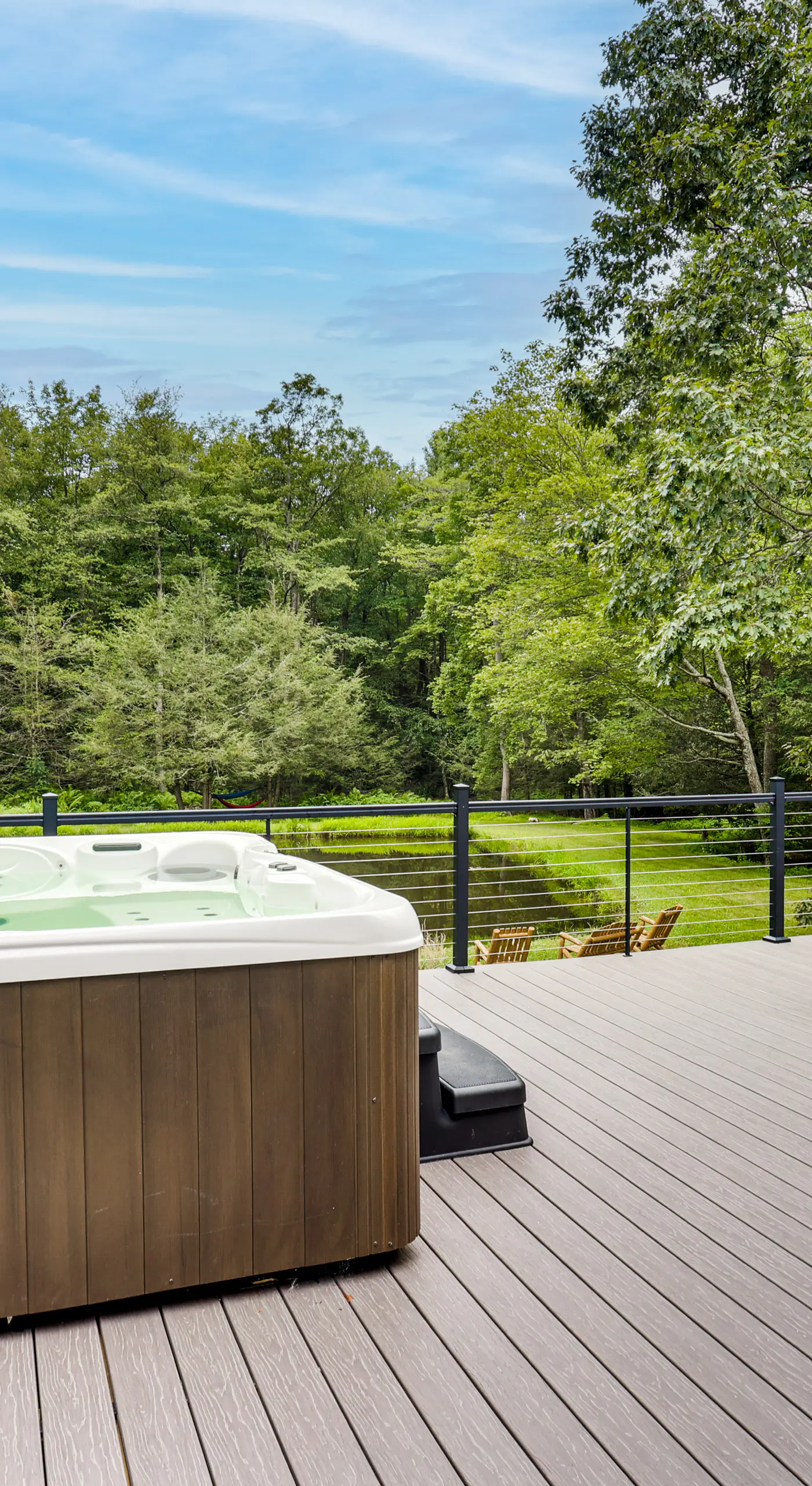 Pennsylvania Cabin Hideaway: Hot Tub & Deck!