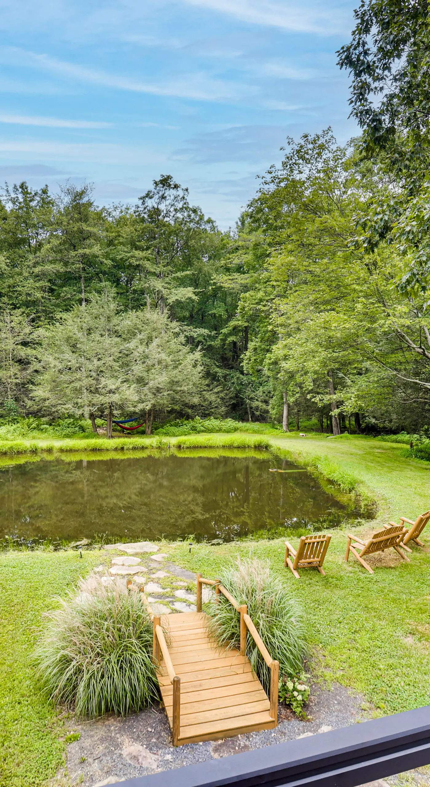Pennsylvania Cabin Hideaway: Hot Tub & Deck!