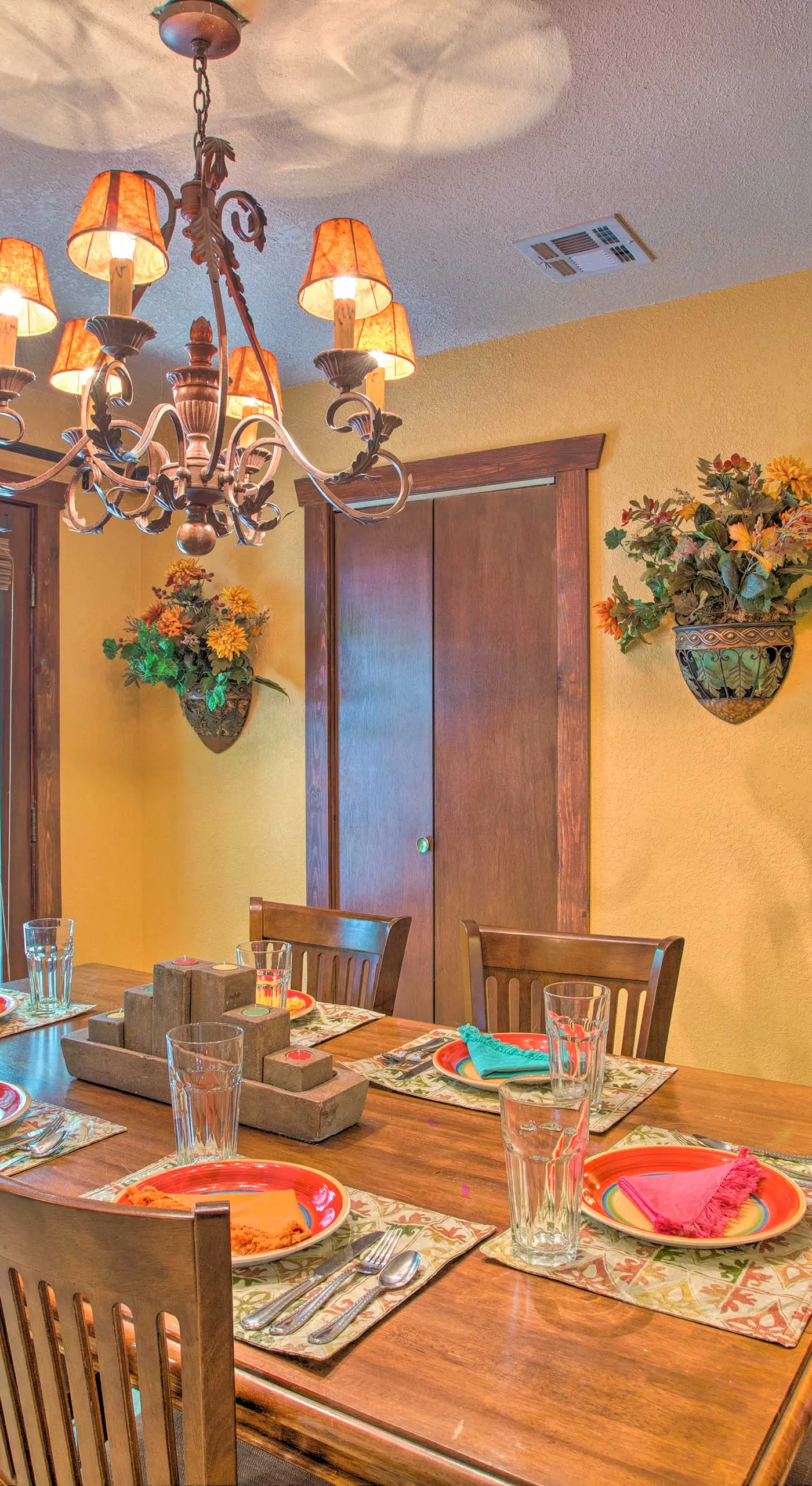 Pet-Friendly Kingston Home w/ Boat Ramp Access!