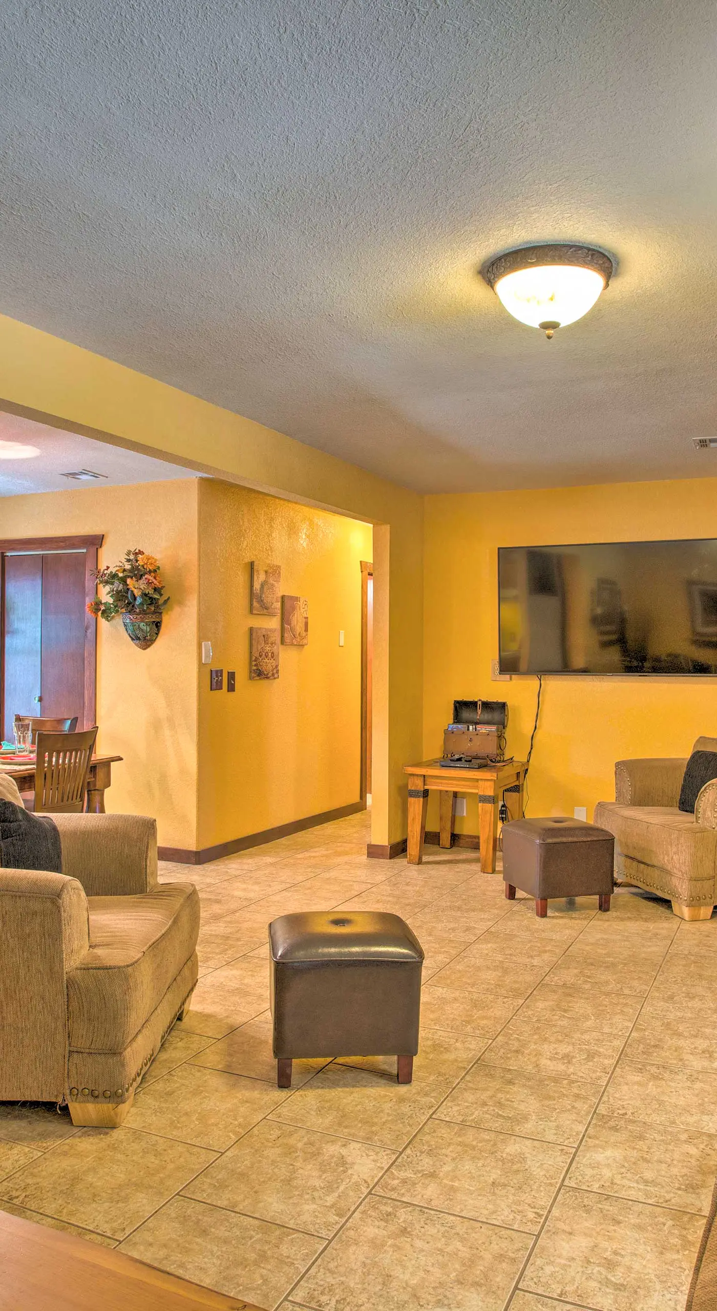 Pet-Friendly Kingston Home w/ Boat Ramp Access!