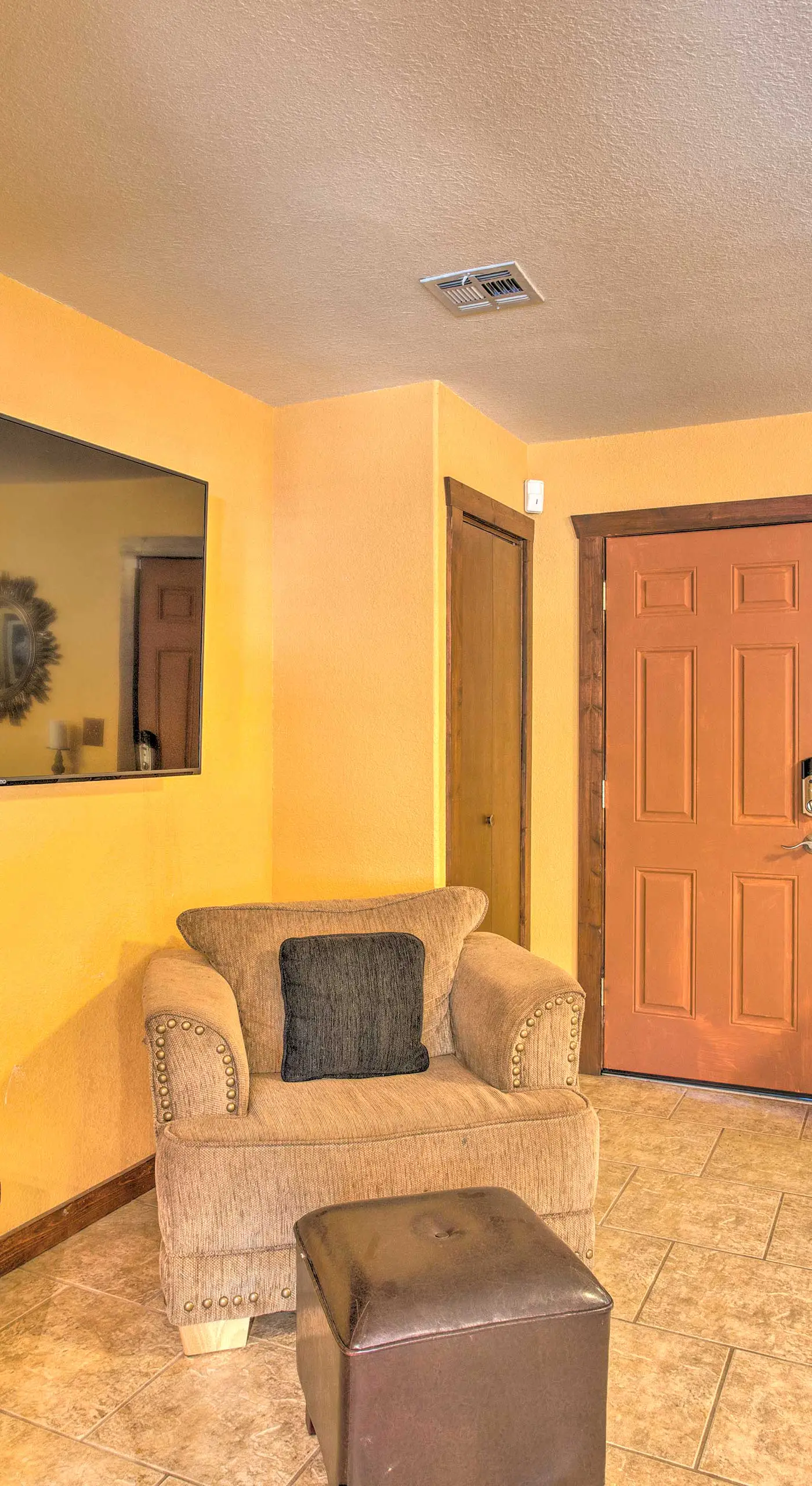 Pet-Friendly Kingston Home w/ Boat Ramp Access!