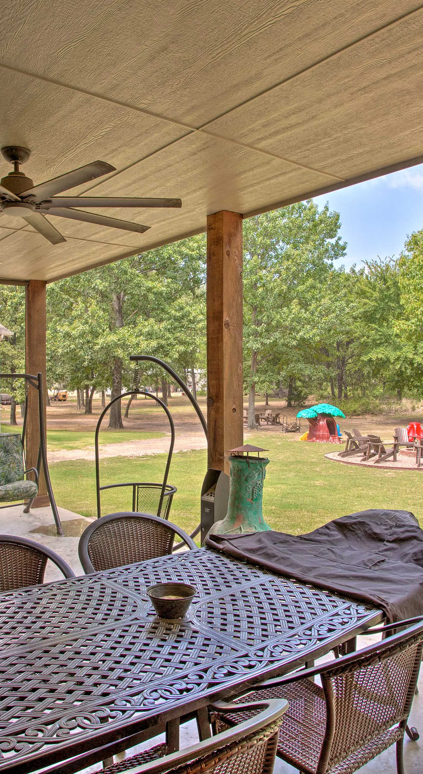 Kingston Home w/ Pickleball: Steps to Lake Texoma!