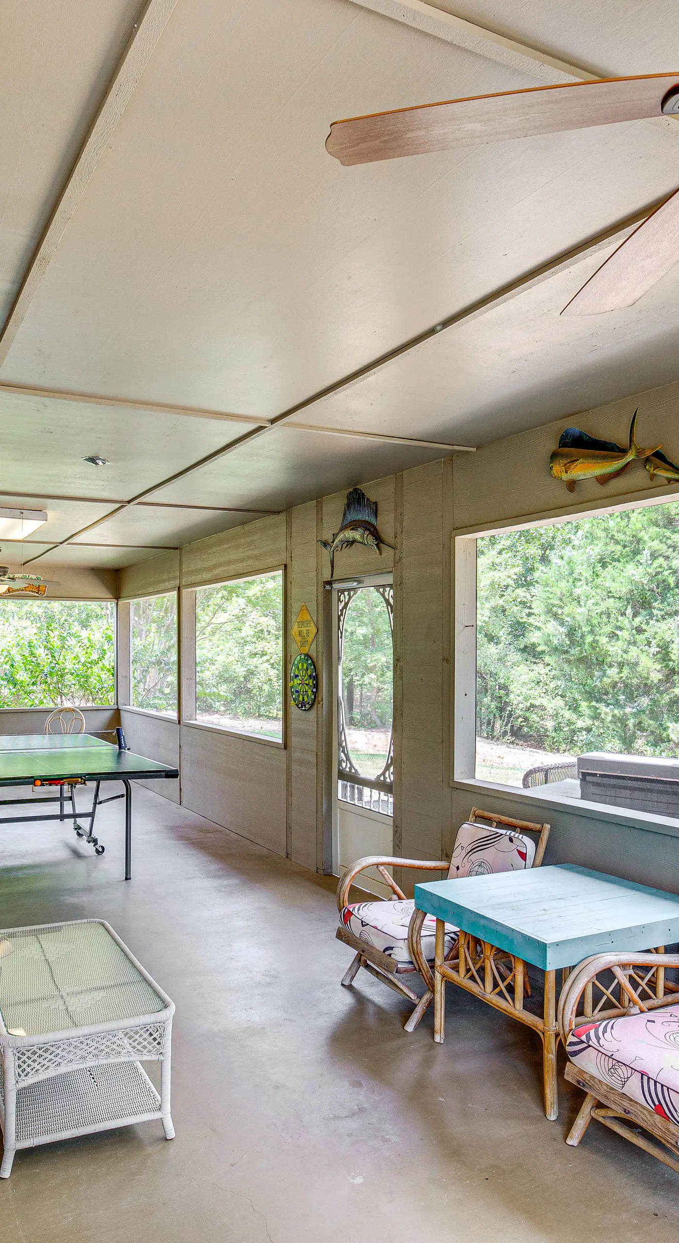 1/2 Mi to Lake Texoma: Home w/ Fire Pit & Grill!
