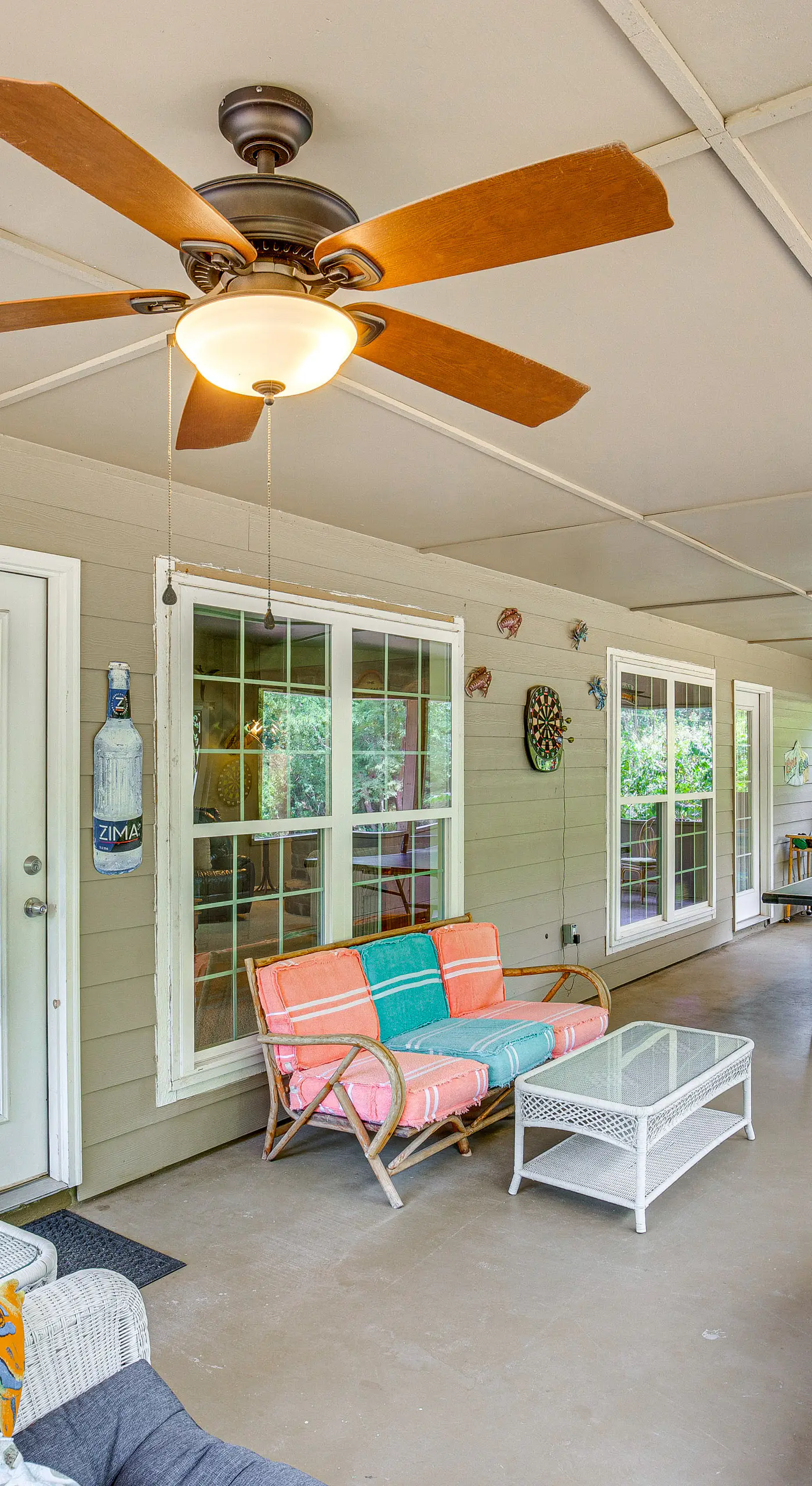 1/2 Mi to Lake Texoma: Home w/ Fire Pit & Grill!