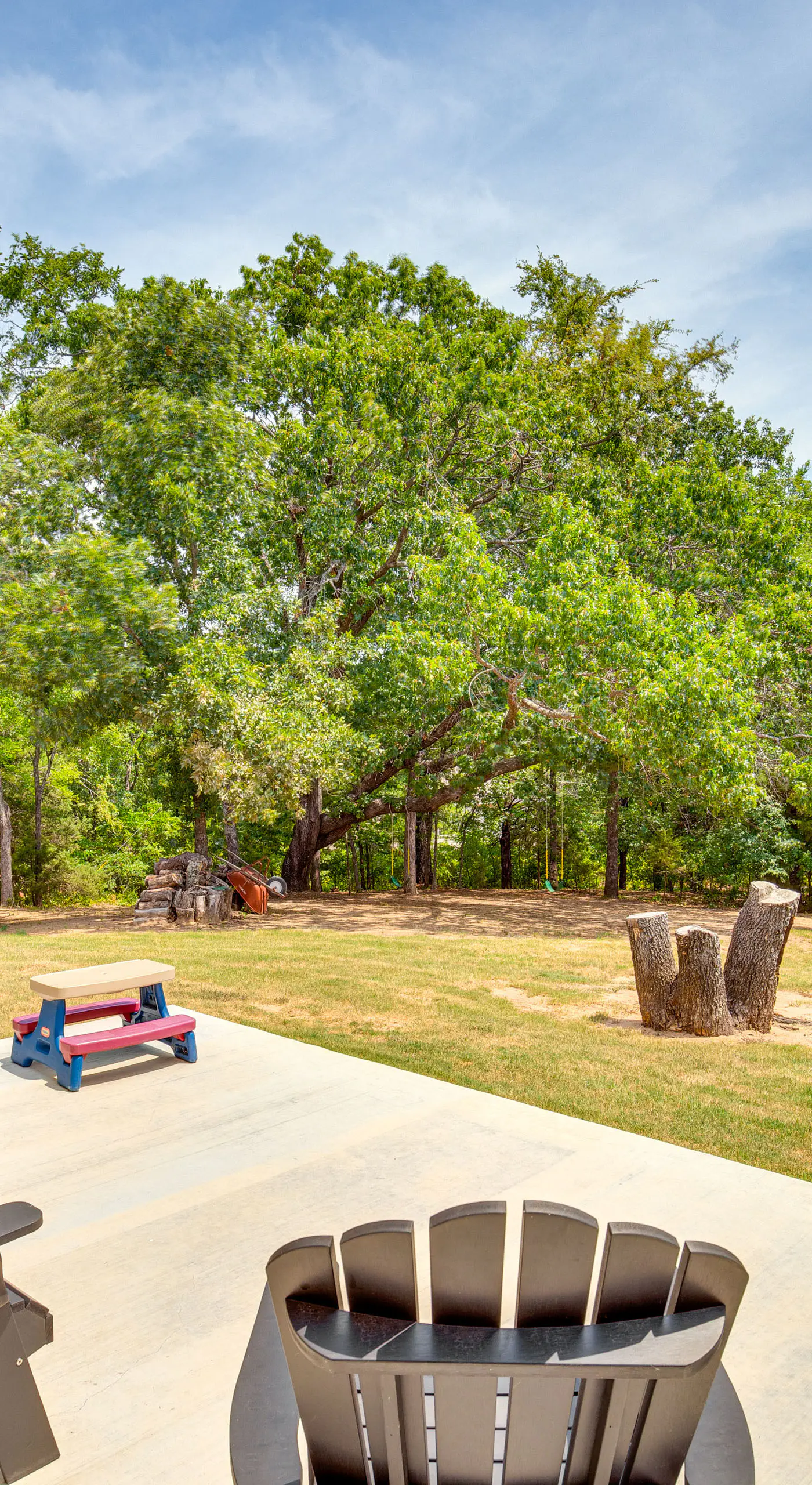 1/2 Mi to Lake Texoma: Home w/ Fire Pit & Grill!