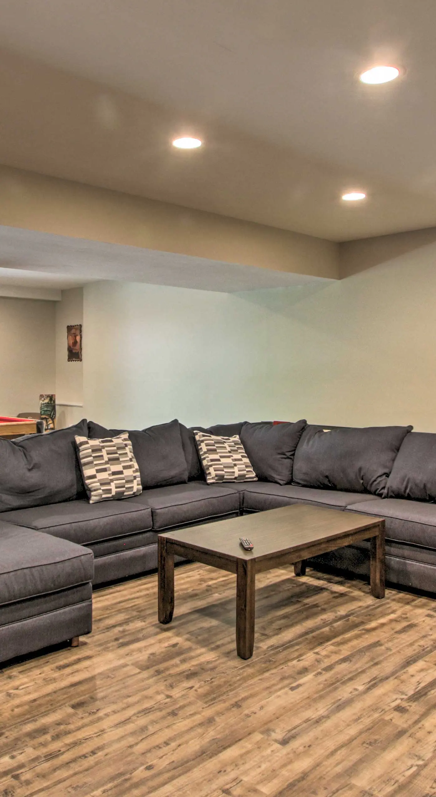Covered Deck, Grill & Game Room: Gilford House!
