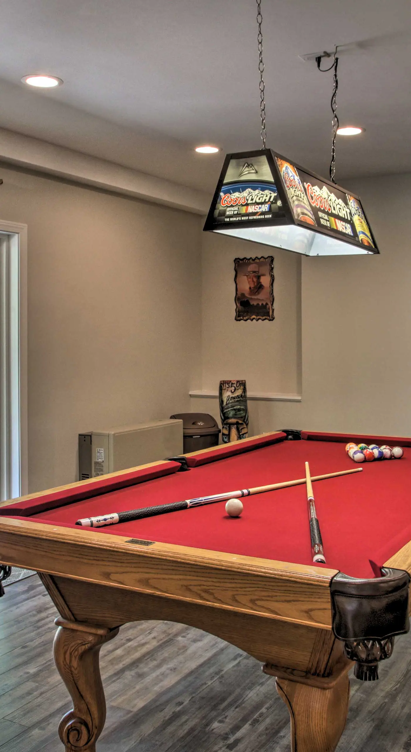 Covered Deck, Grill & Game Room: Gilford House!