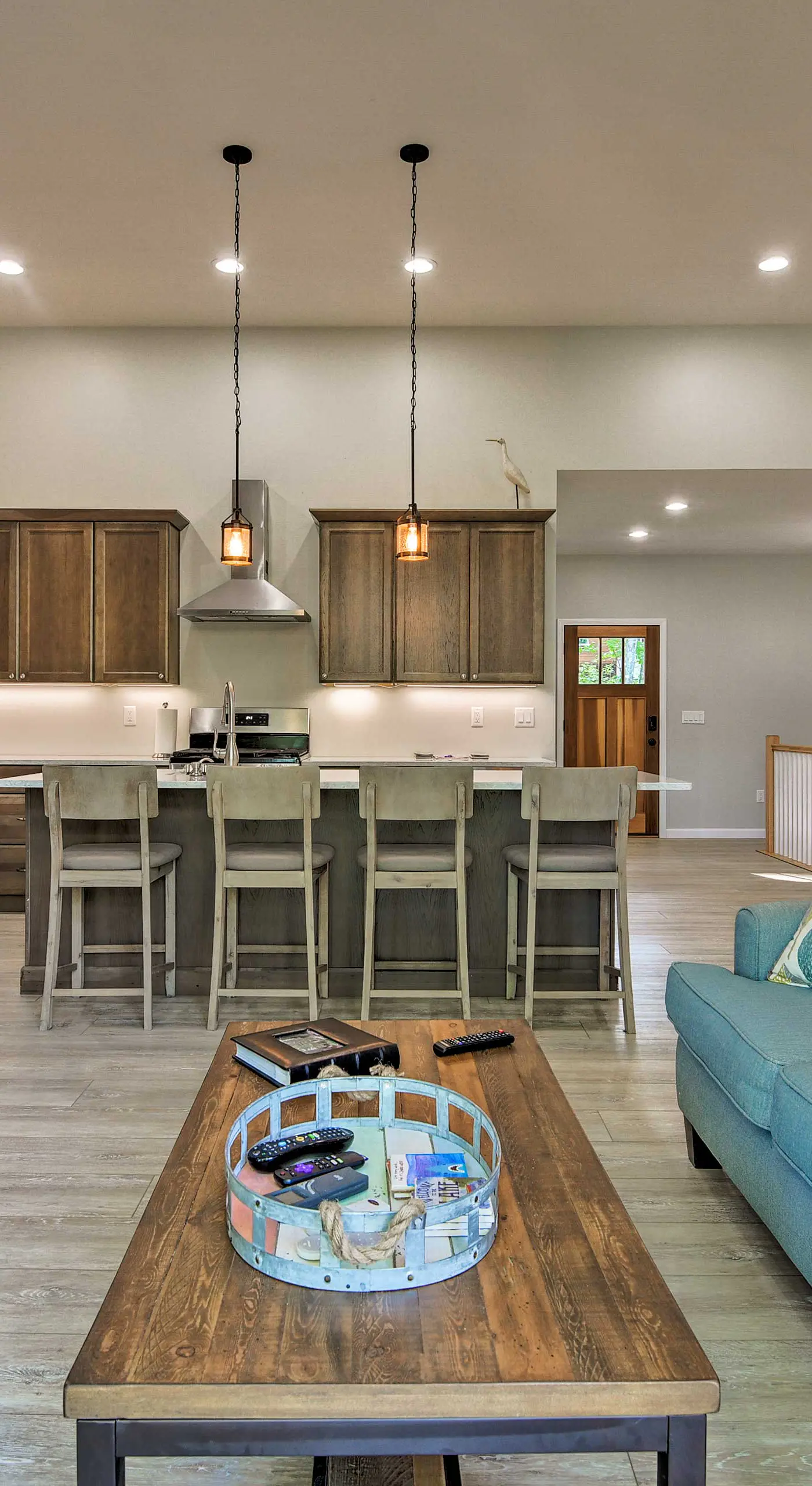 Covered Deck, Grill & Game Room: Gilford House!