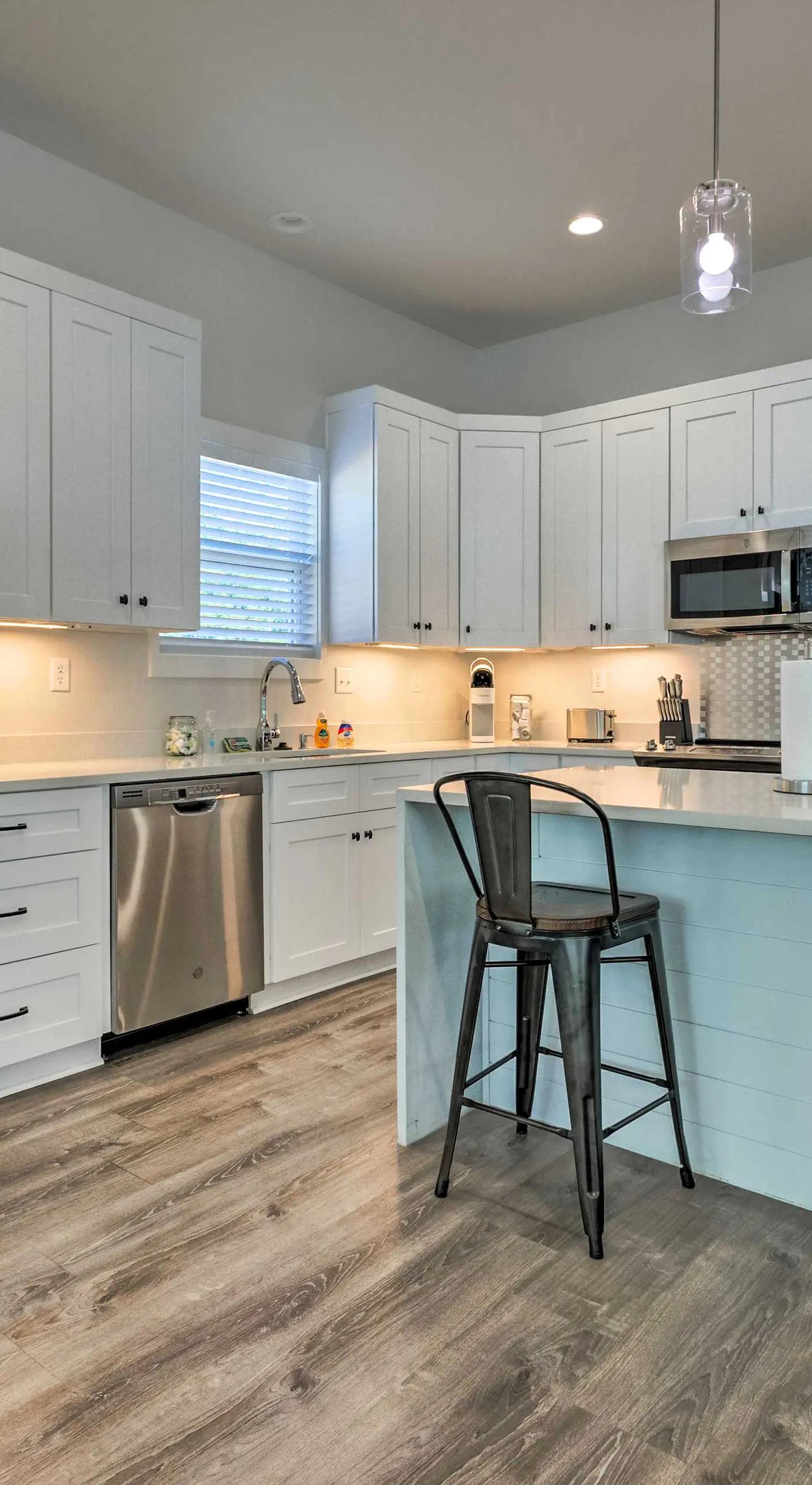 Spacious Gulfport Home - Walk to Beach!