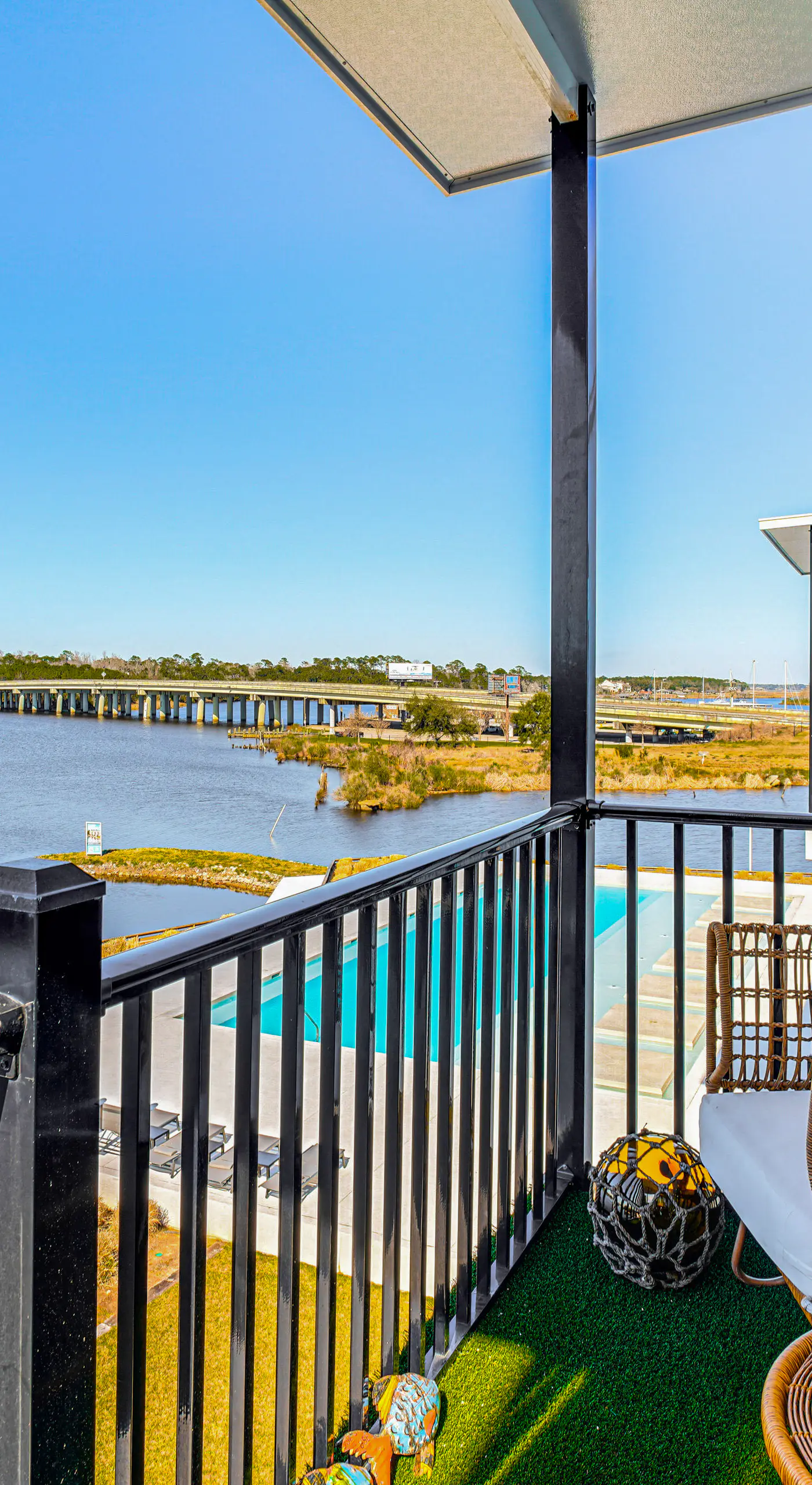 3 Mi to Gulfport Beaches: Waterfront 'Casa Pesce'