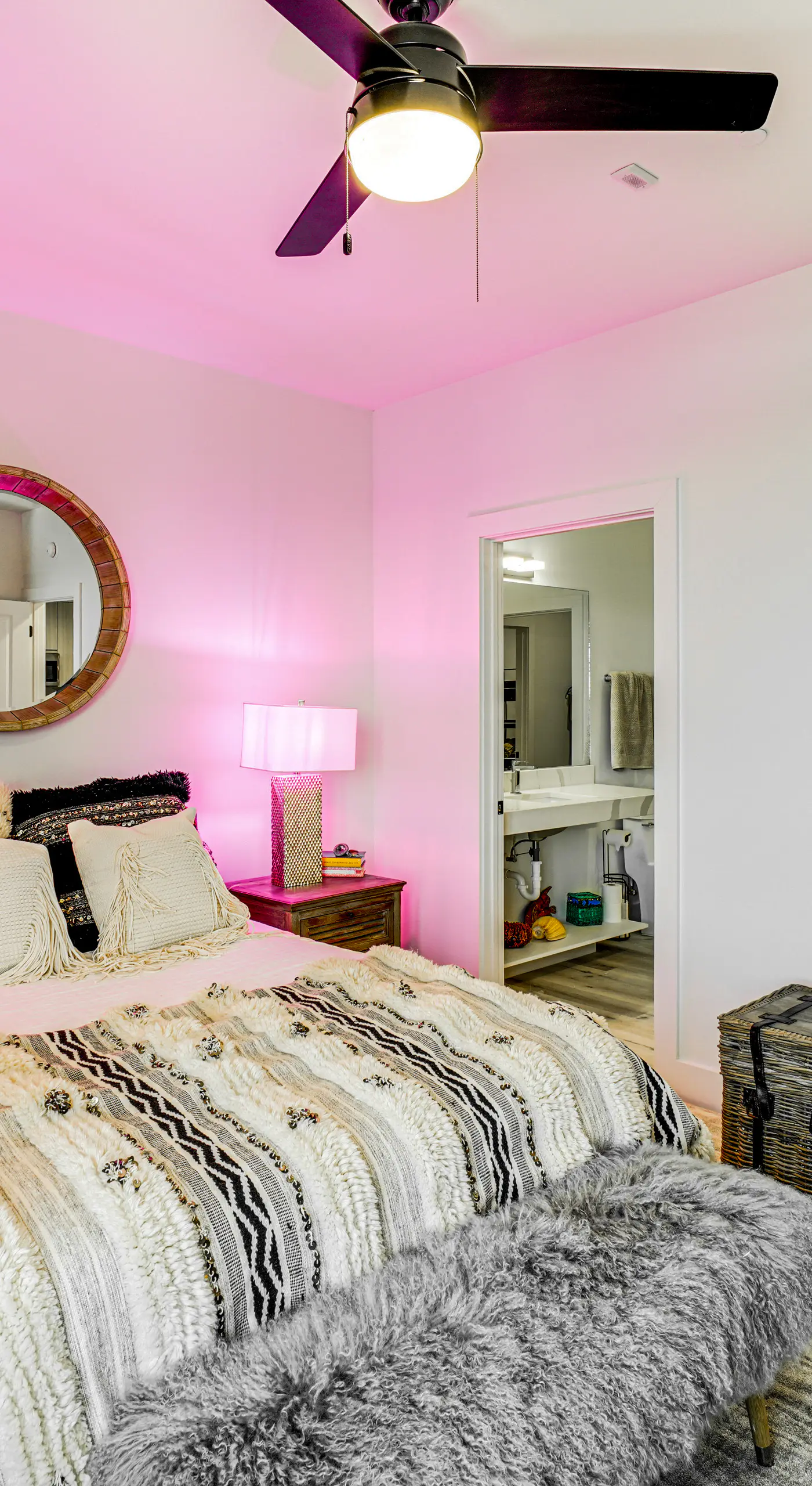 3 Mi to Gulfport Beaches: Waterfront 'Casa Pesce'