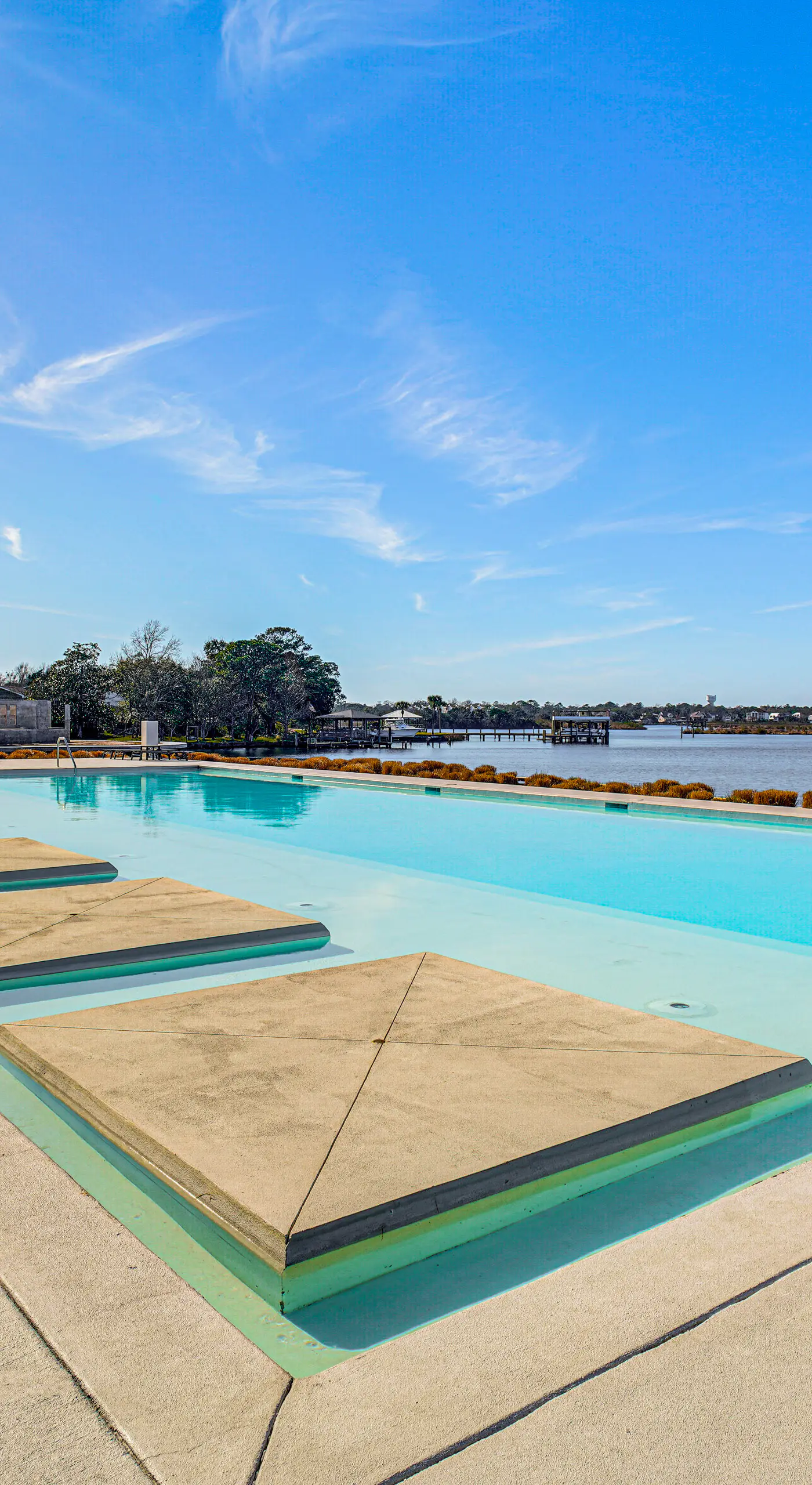3 Mi to Gulfport Beaches: Waterfront 'Casa Pesce'
