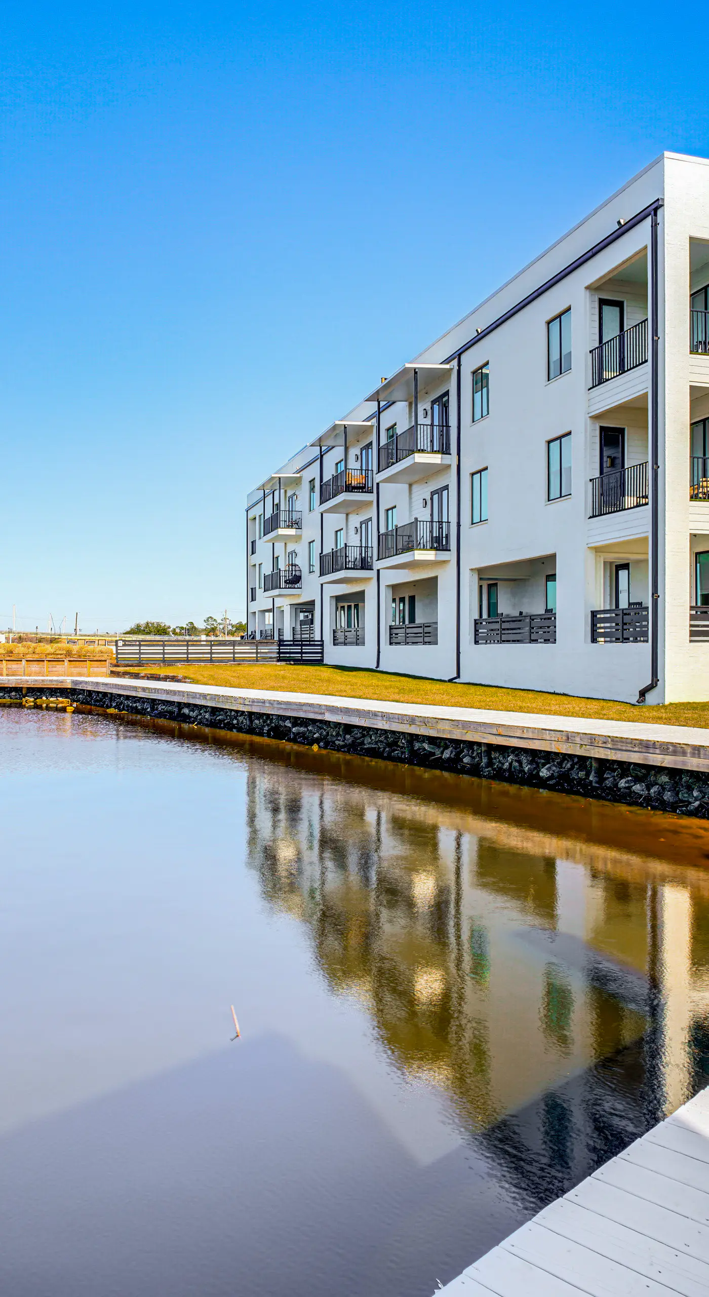 3 Mi to Gulfport Beaches: Waterfront 'Casa Pesce'