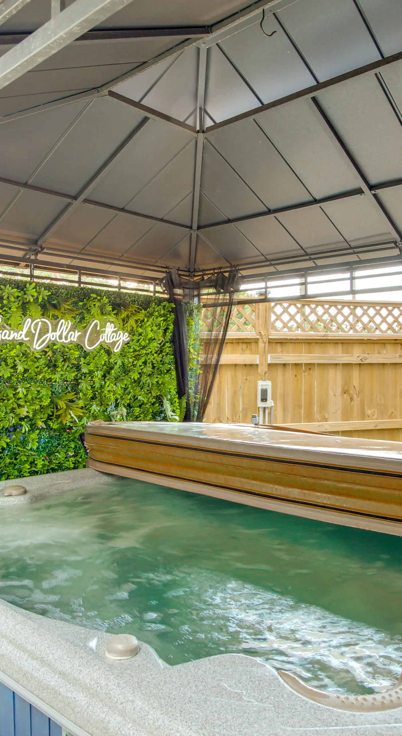 Hot Tub & Private Backyard! Gulfport Group Getaway