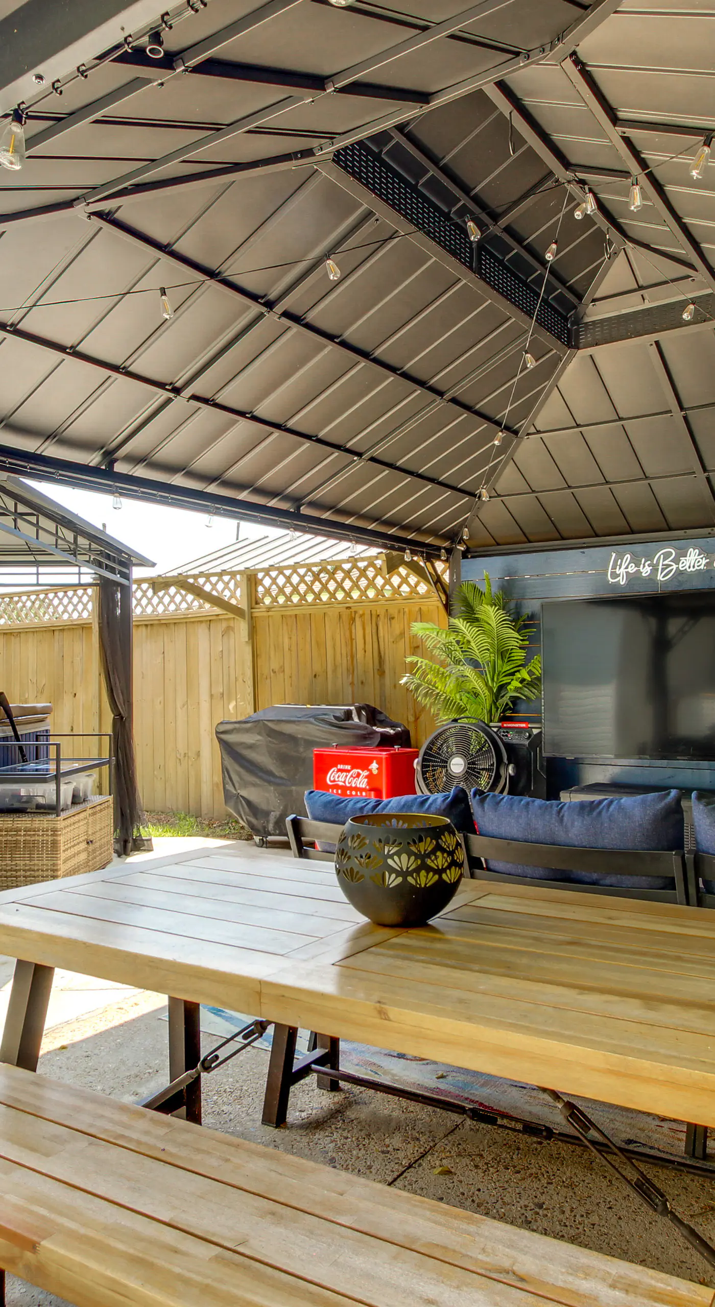 Hot Tub & Private Backyard! Gulfport Group Getaway