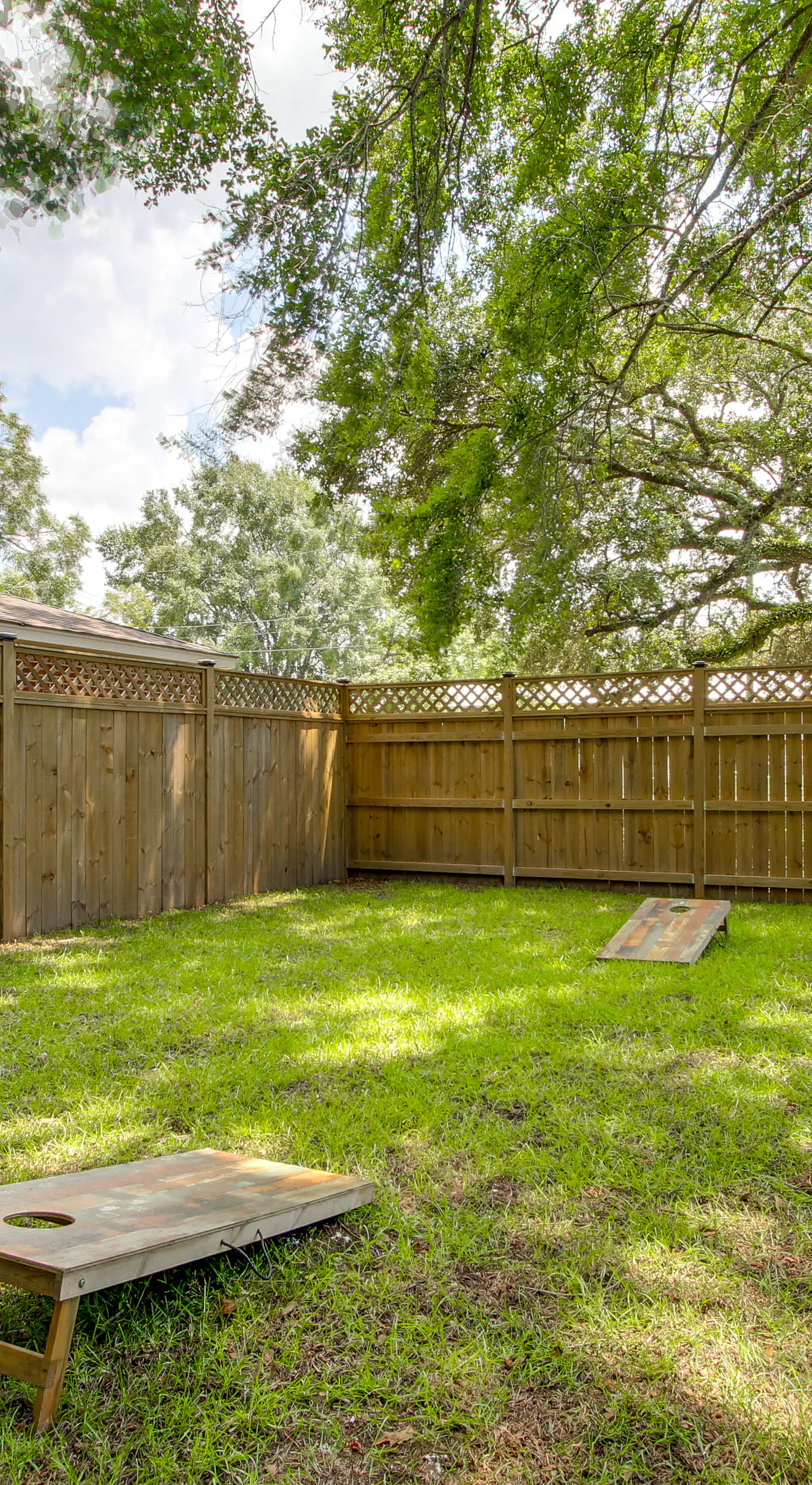Hot Tub & Private Backyard! Gulfport Group Getaway