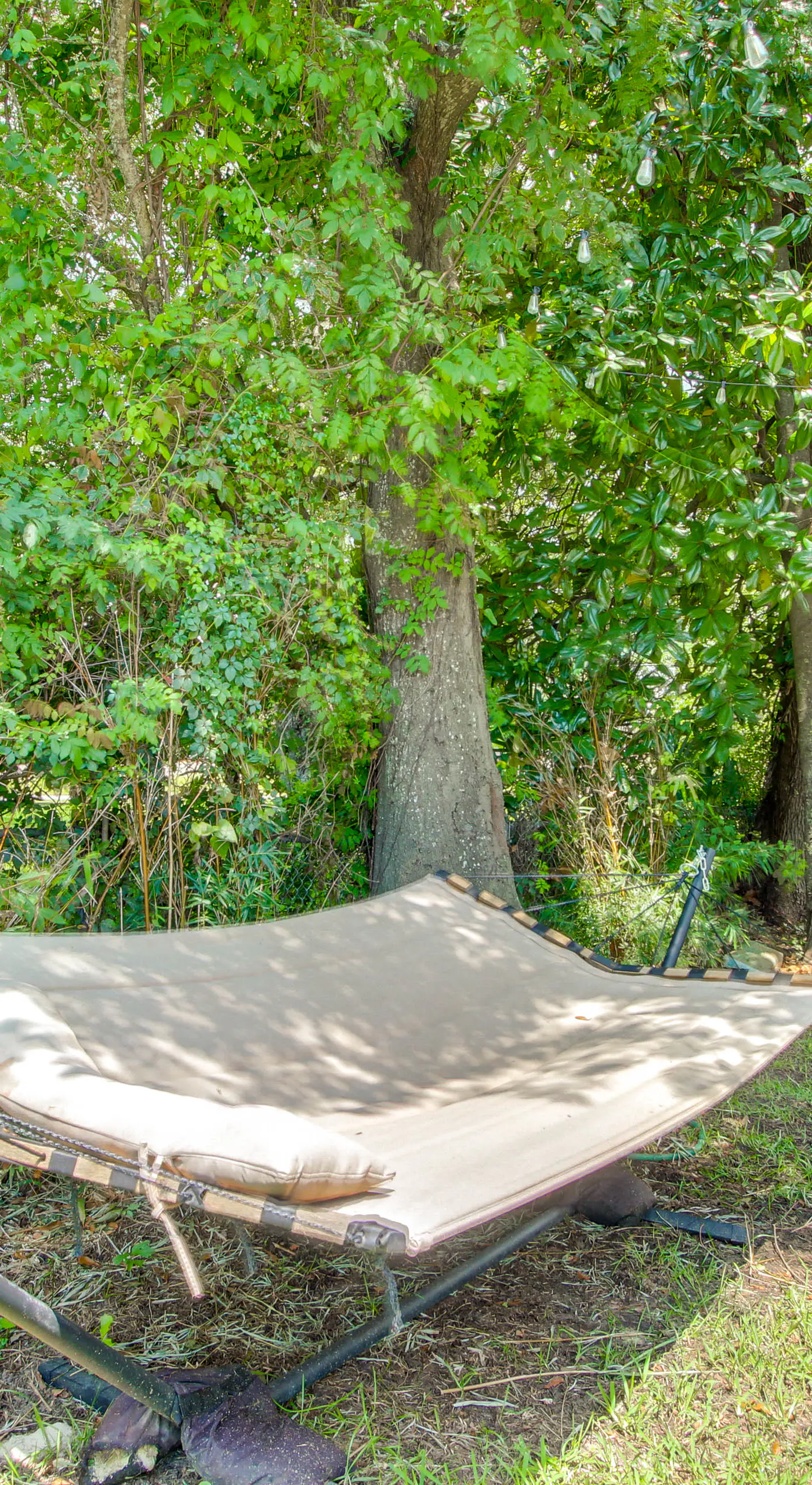 Hot Tub & Private Backyard! Gulfport Group Getaway