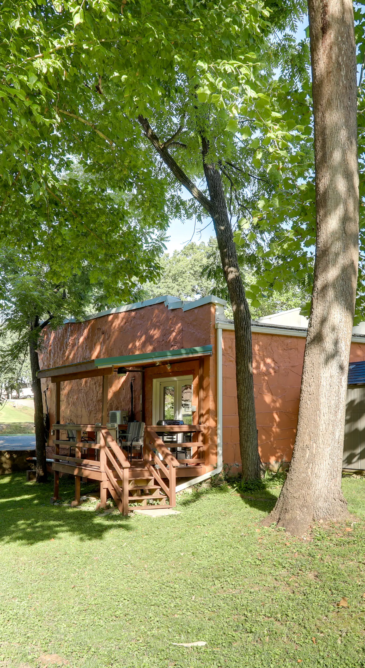Walk to White River: Cozy Studio, Driftys Hideaway