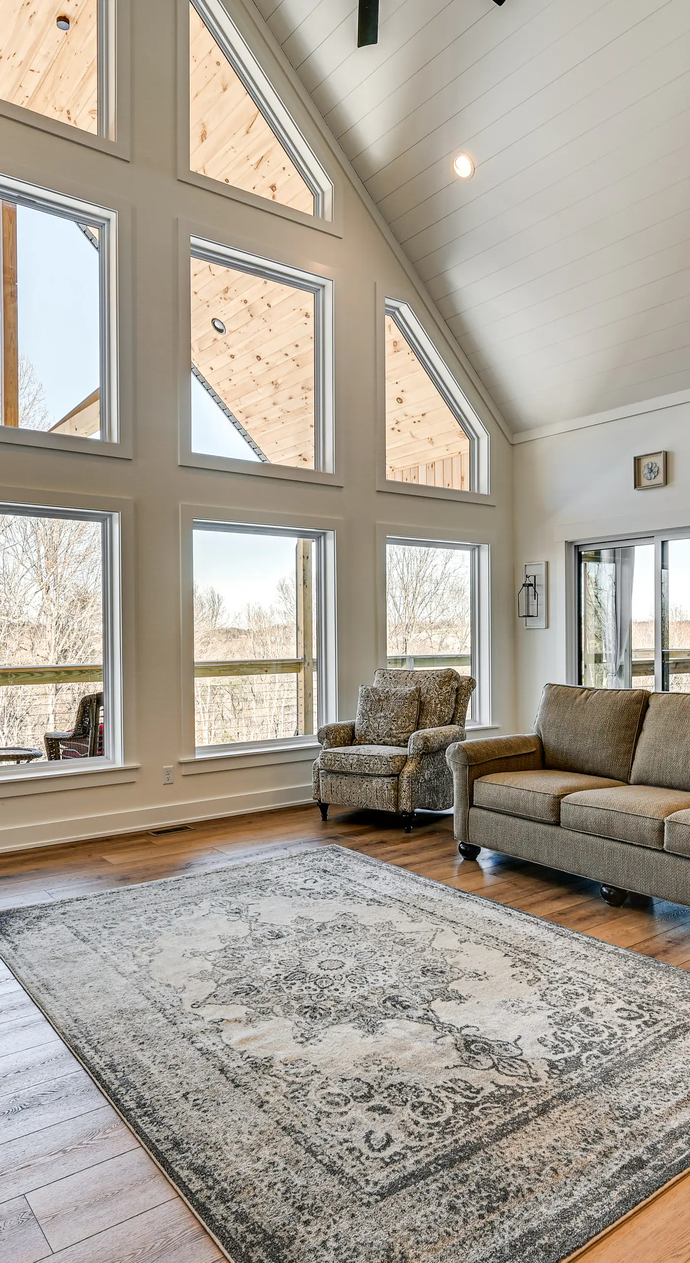 Spacious Home in Paradise Grove Nolin Lake!