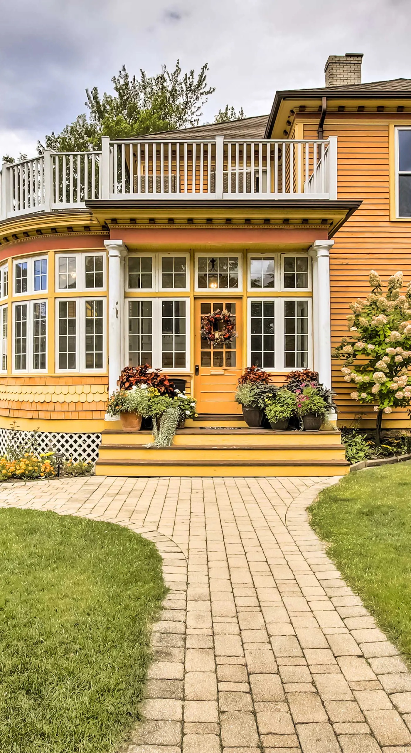 Dog-Friendly Home w/ Balcony & Yard in Surgeon Bay