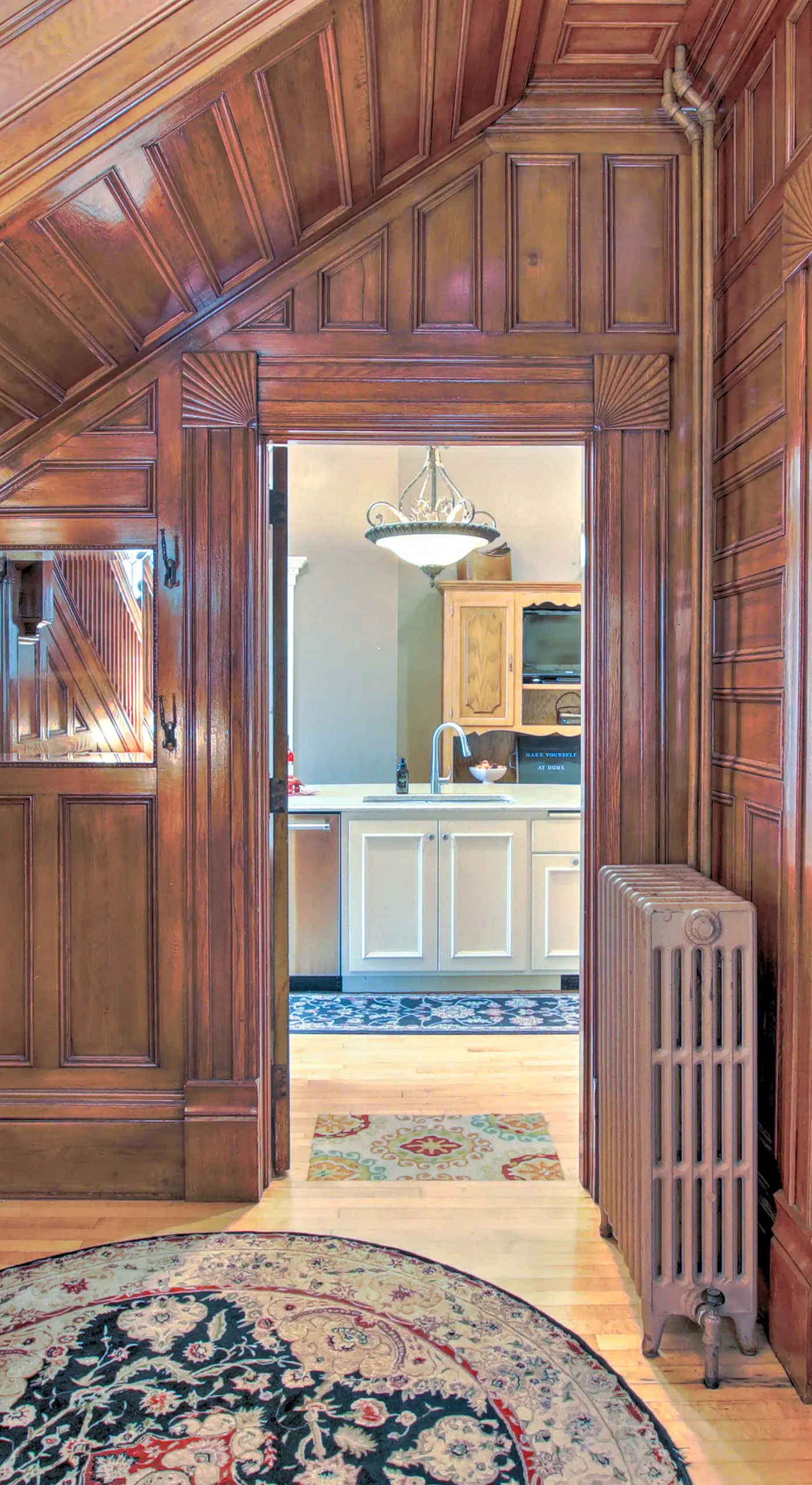 Dog-Friendly Home w/ Balcony & Yard in Surgeon Bay