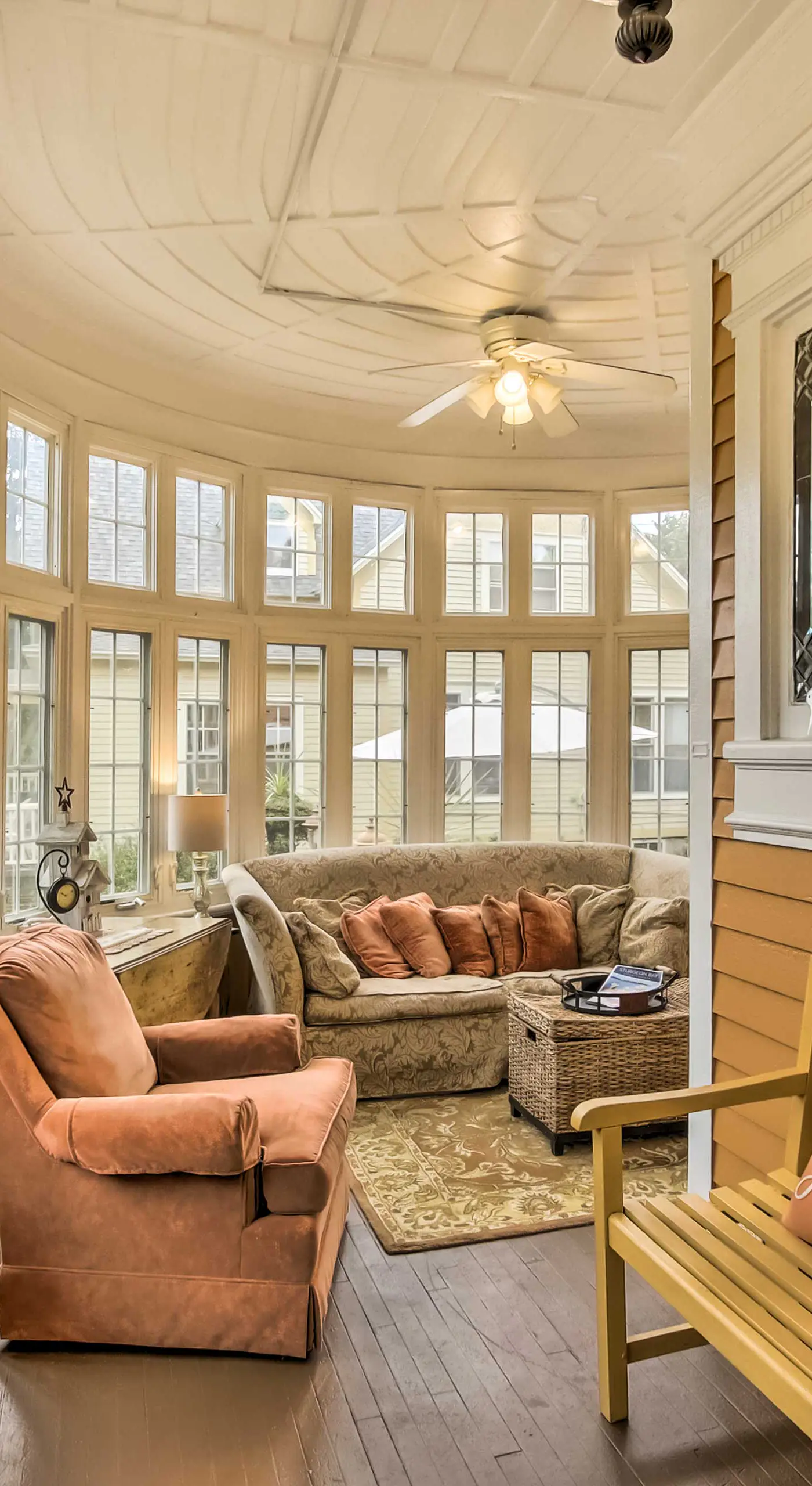 Dog-Friendly Home w/ Balcony & Yard in Surgeon Bay