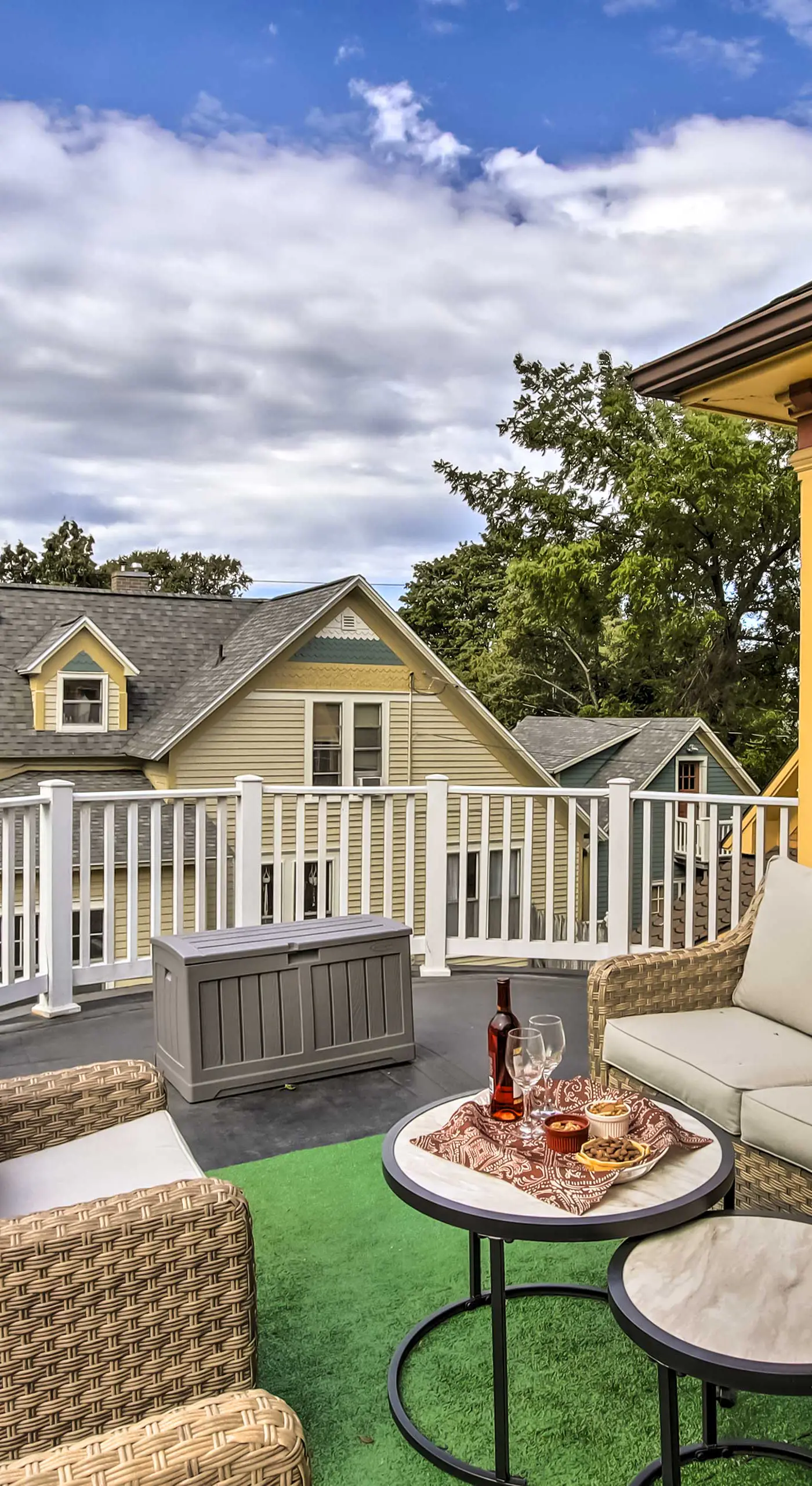Dog-Friendly Home w/ Balcony & Yard in Surgeon Bay