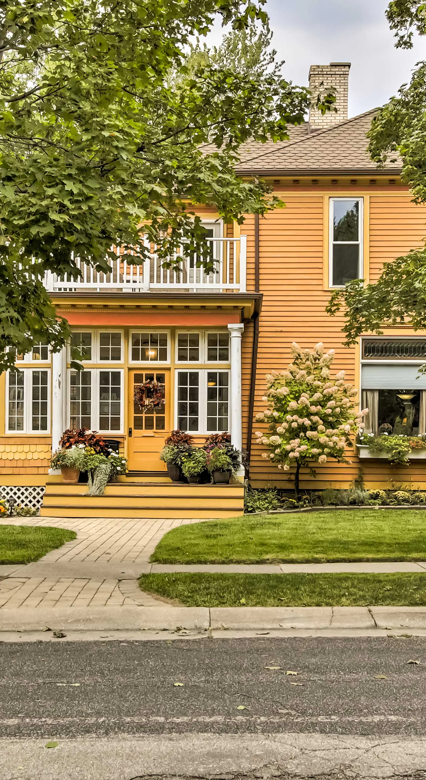 Dog-Friendly Home w/ Balcony & Yard in Surgeon Bay