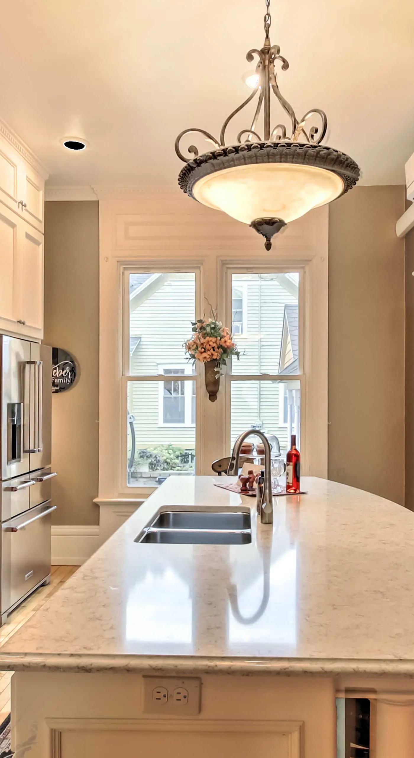 Dog-Friendly Home w/ Balcony & Yard in Surgeon Bay