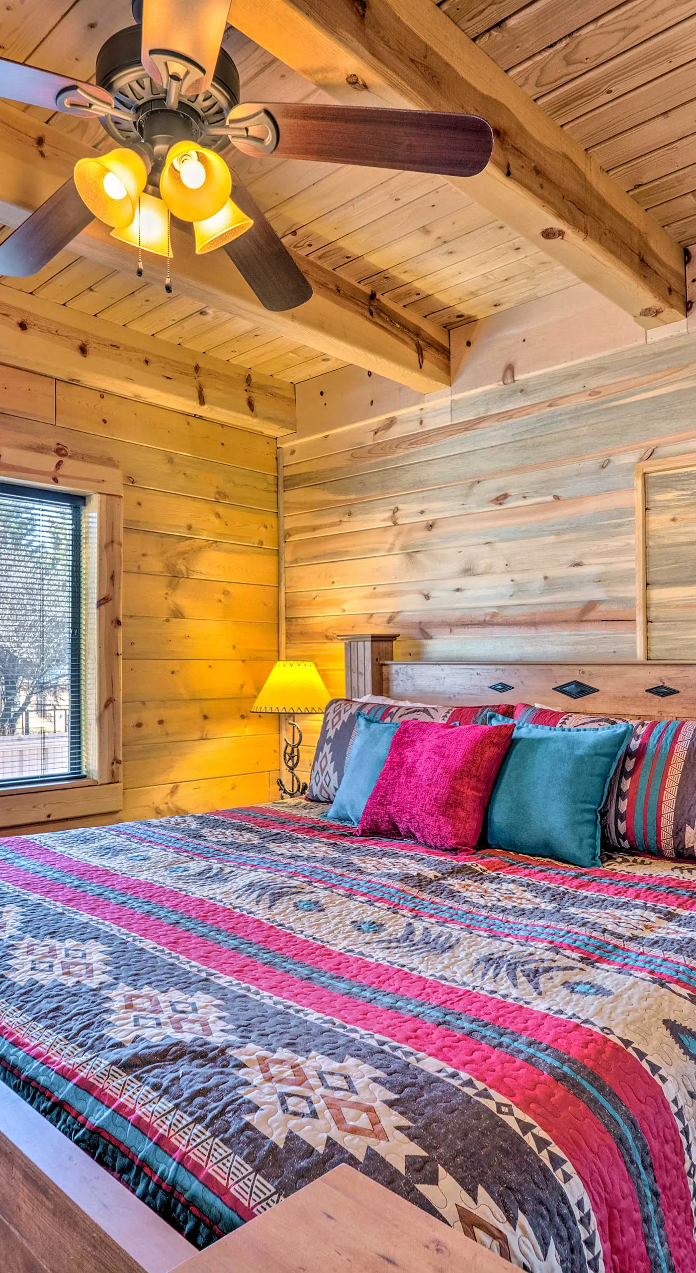 Pet-Friendly Cloudcroft Cabin: Walk to Shop, Food
