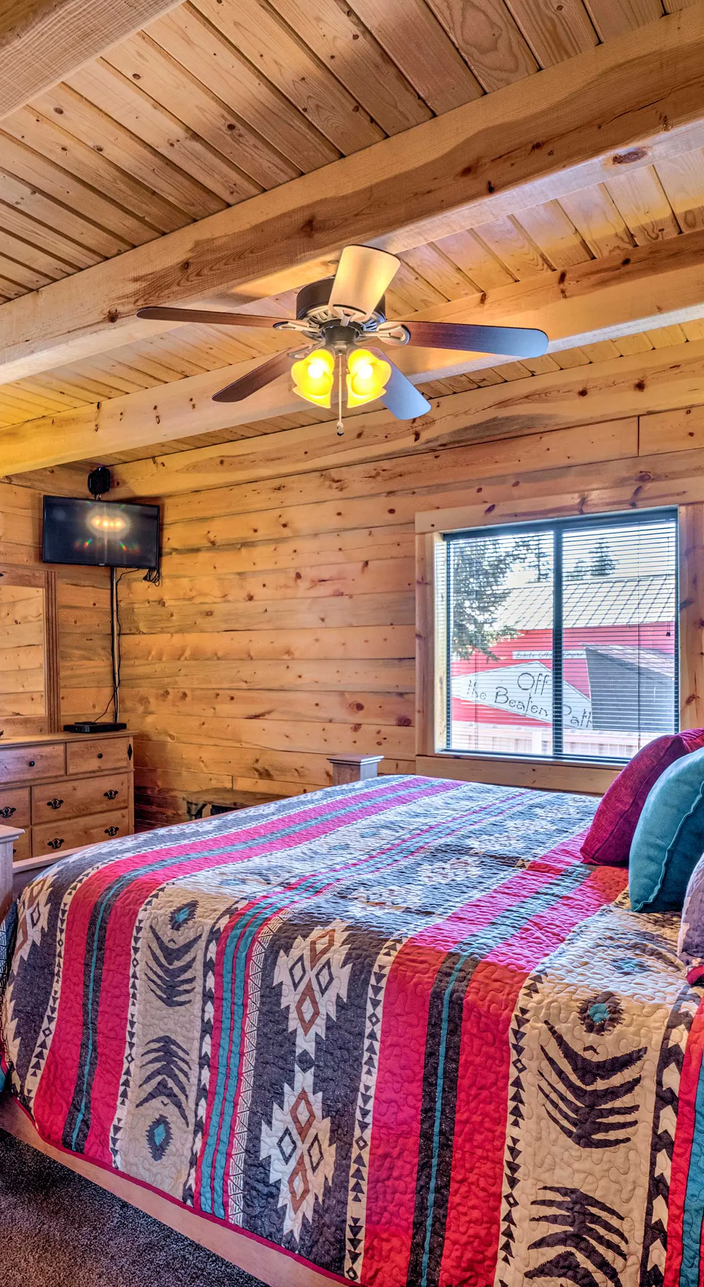 Pet-Friendly Cloudcroft Cabin: Walk to Shop, Food