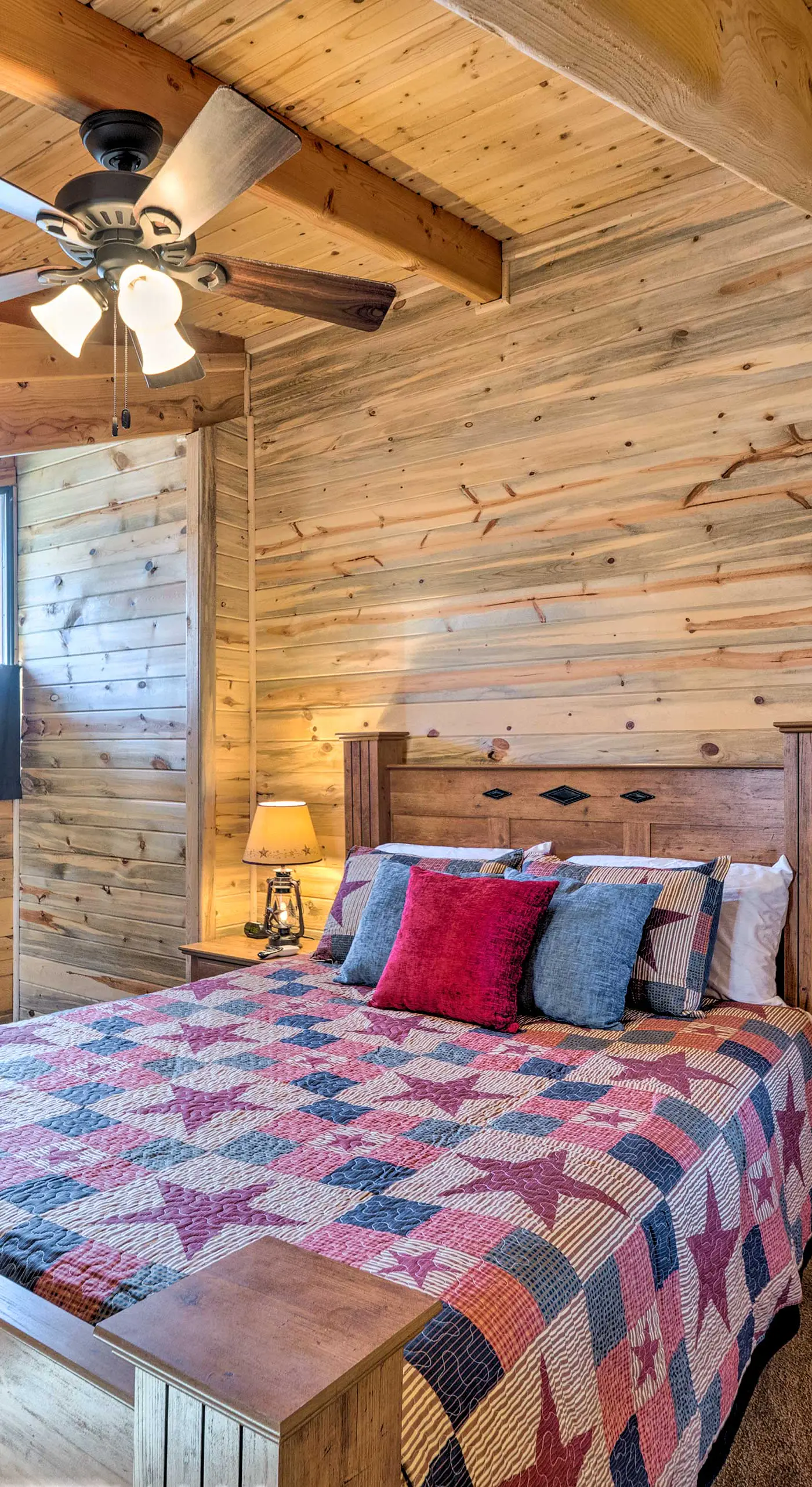 Pet-Friendly Cloudcroft Cabin: Walk to Shop, Food