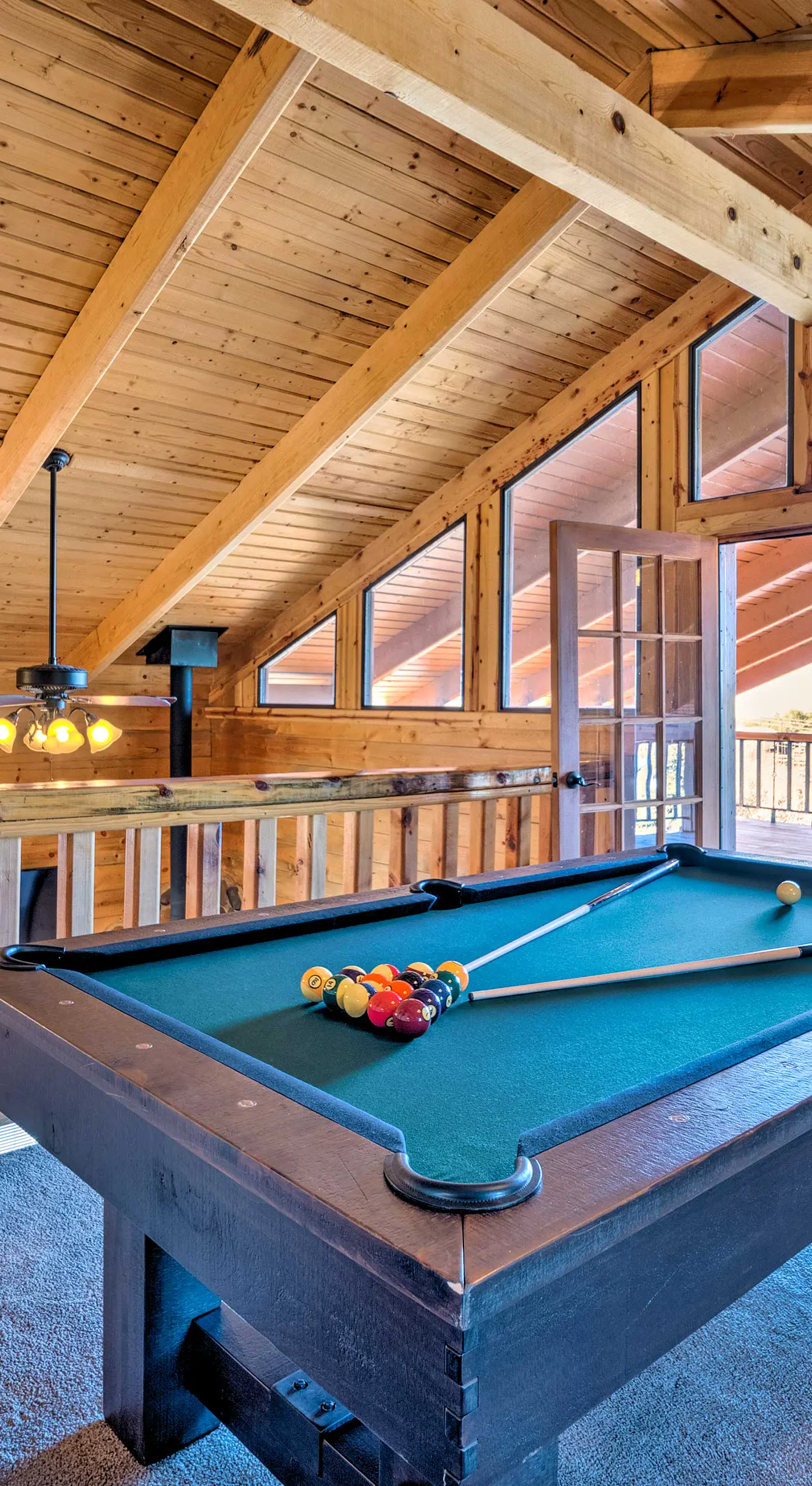 Pet-Friendly Cloudcroft Cabin: Walk to Shop, Food