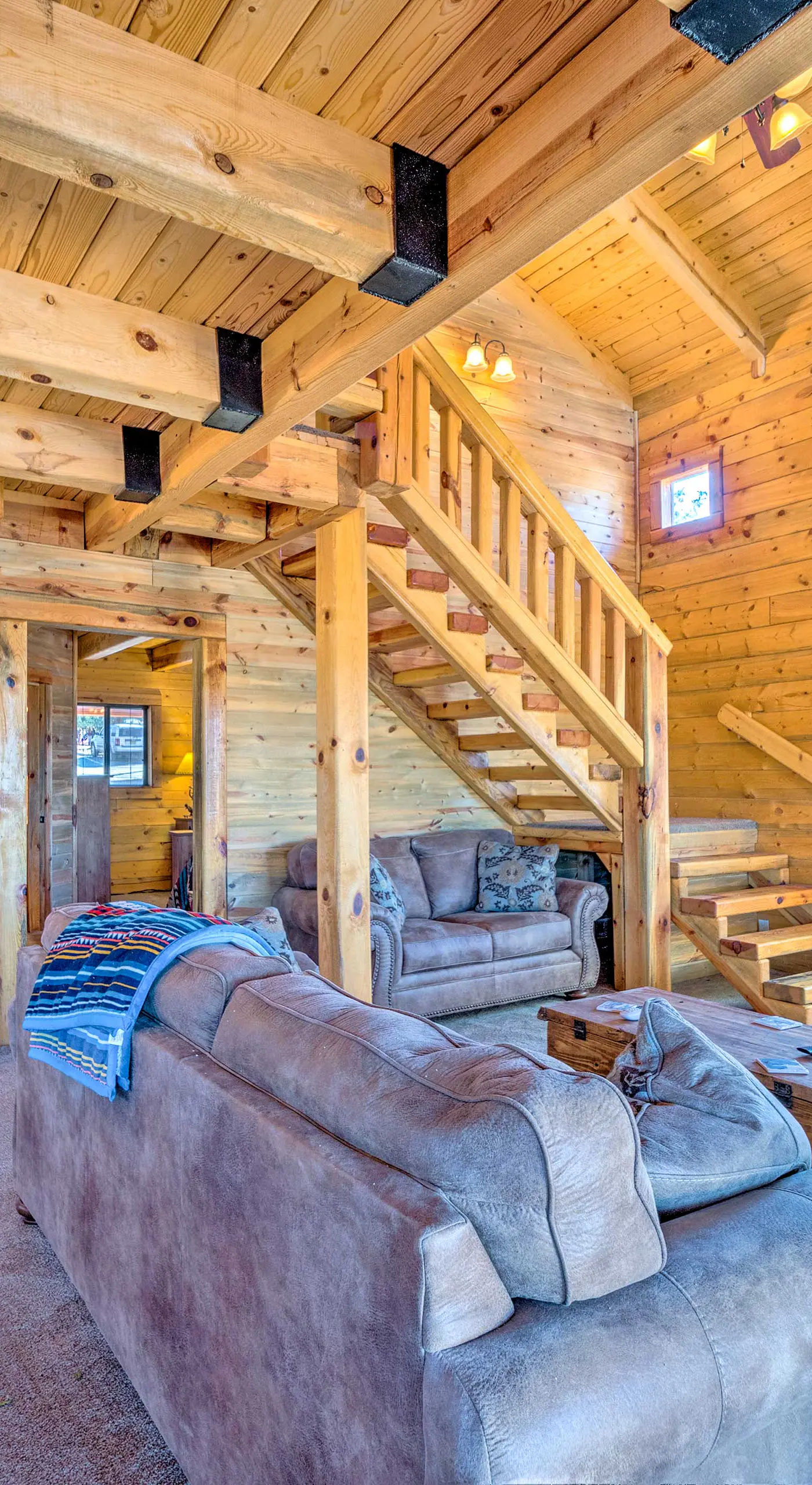 Pet-Friendly Cloudcroft Cabin: Walk to Shop, Food