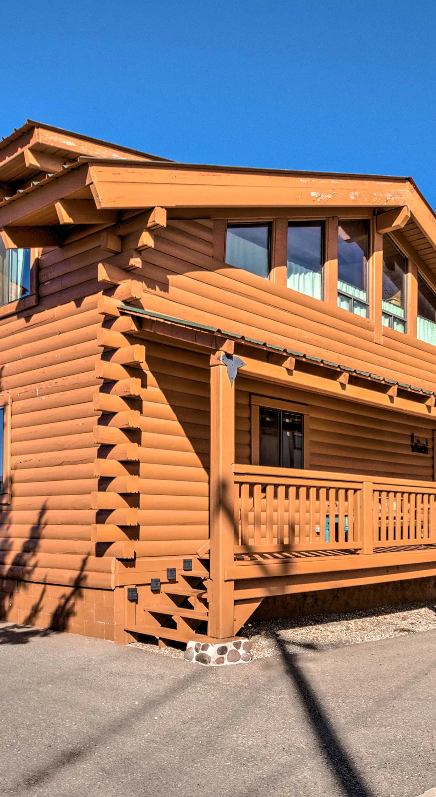 Pet-Friendly Cloudcroft Cabin: Walk to Shop, Food