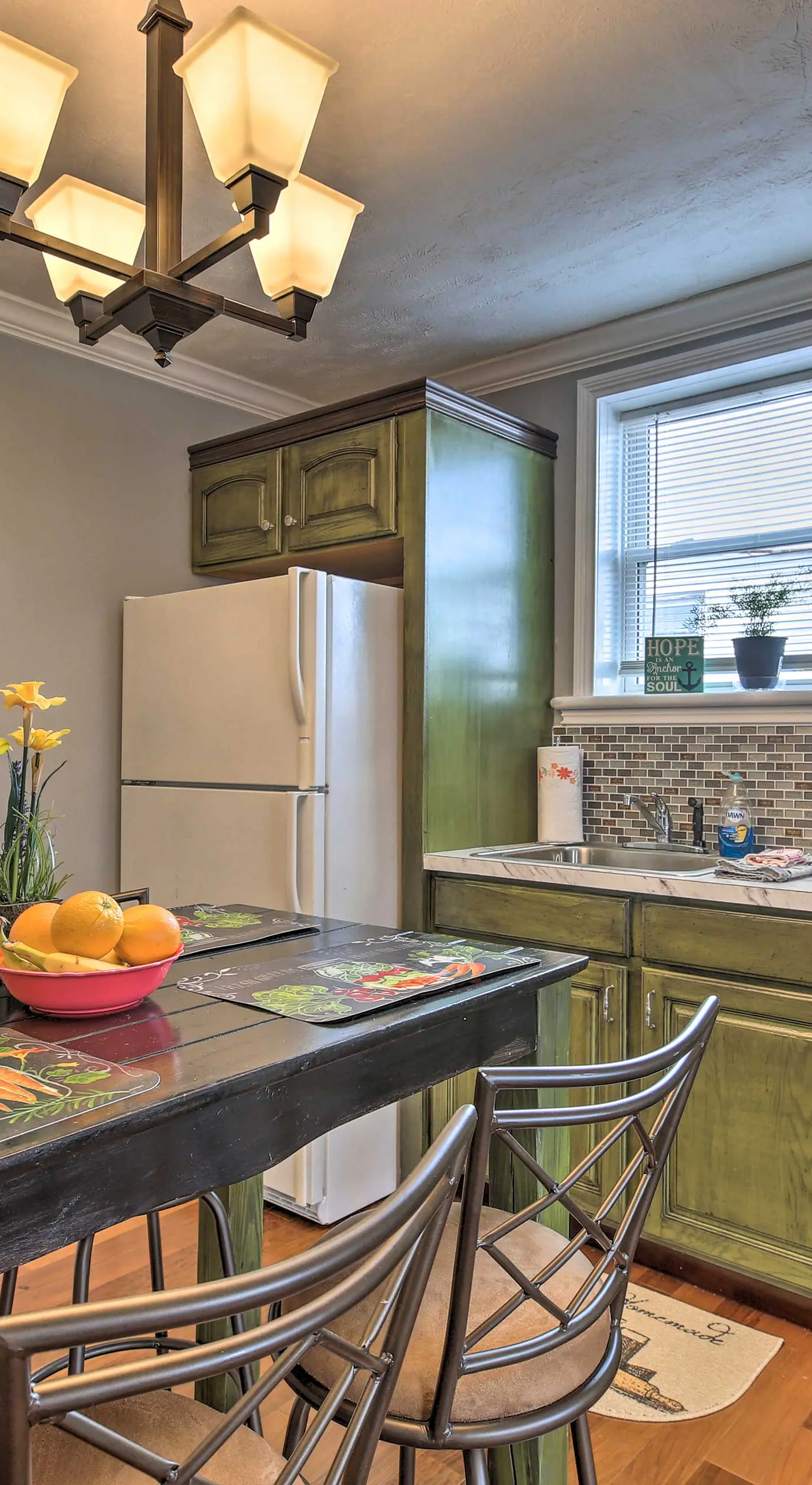 2 Mi to Ark Encounter: Updated Williamstown Apt!