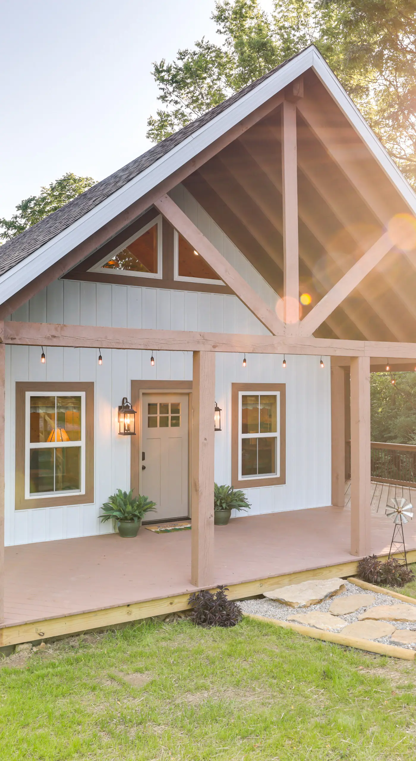 Serene Kentucky Cabin w/ Fireplace + Fire Pit!