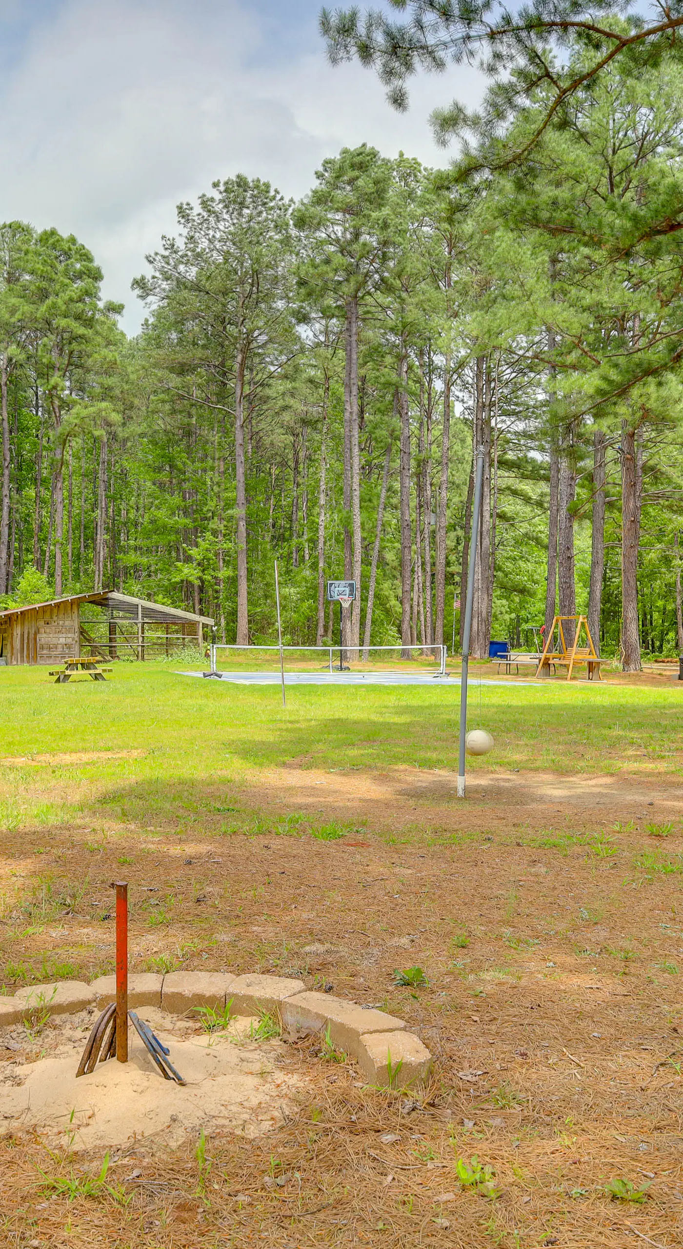2 Mi to Greers Ferry Lake Boat Ramp! Cozy Studio