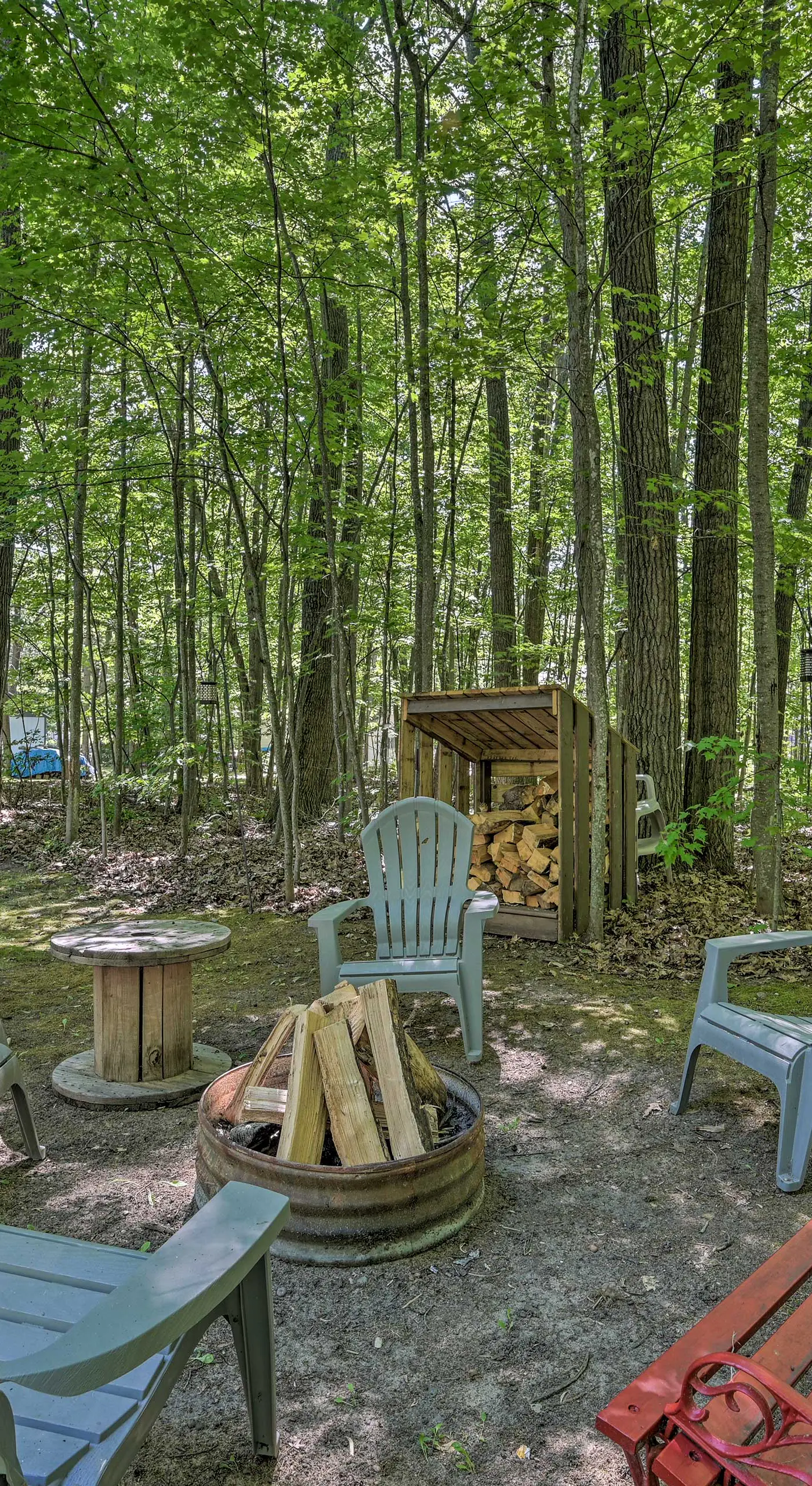 Lovely Roscommon Cabin < 3 Mi to Higgins Lake!