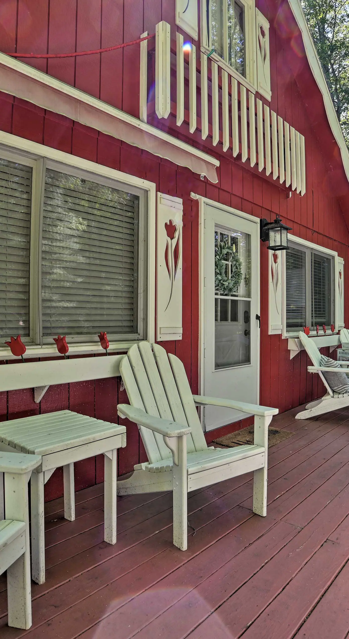 Lovely Roscommon Cabin < 3 Mi to Higgins Lake!