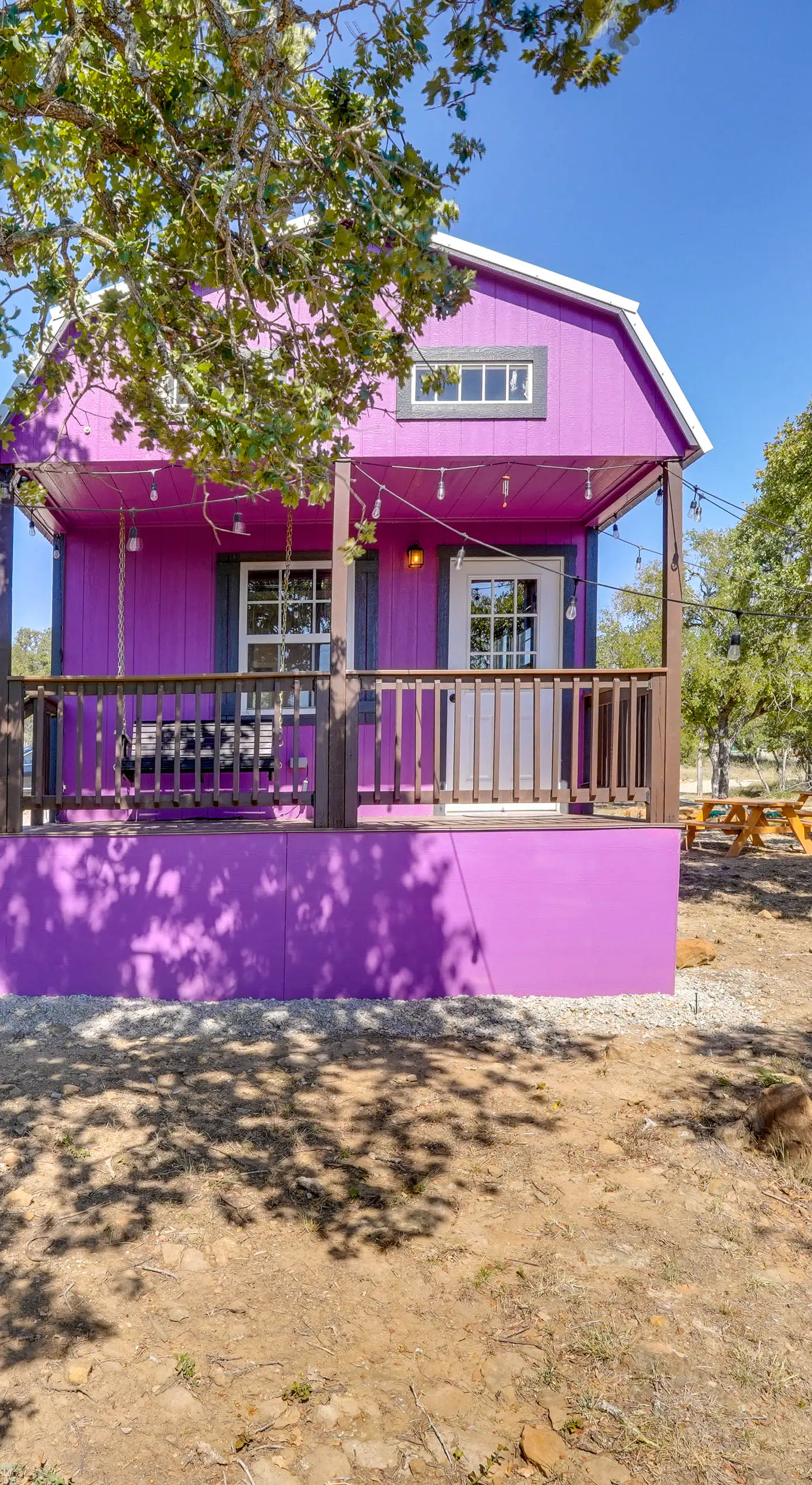 Whimsical Cabin w/ Grill < 4 Mi to Lake Brownwood!