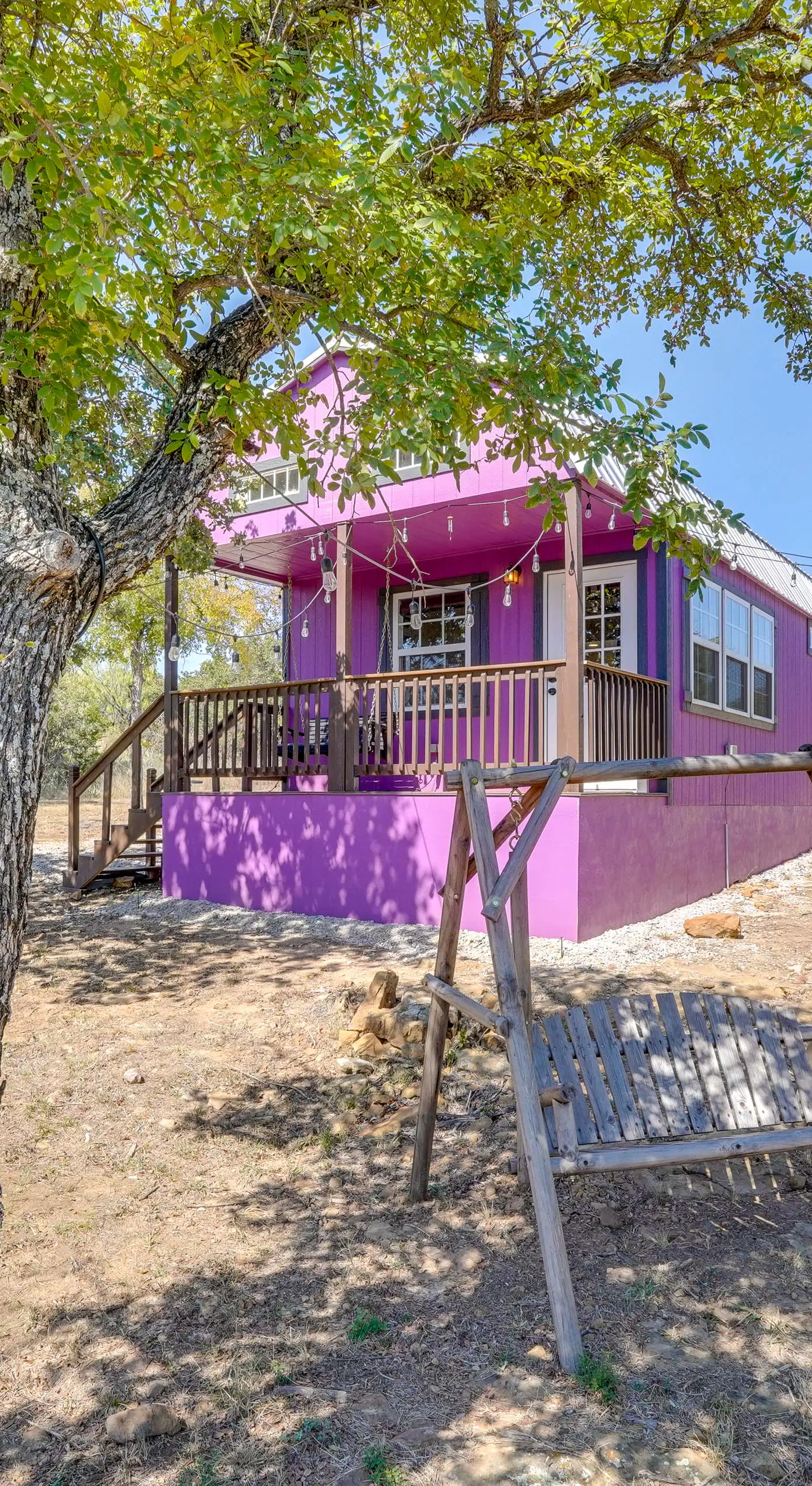 Whimsical Cabin w/ Grill < 4 Mi to Lake Brownwood!