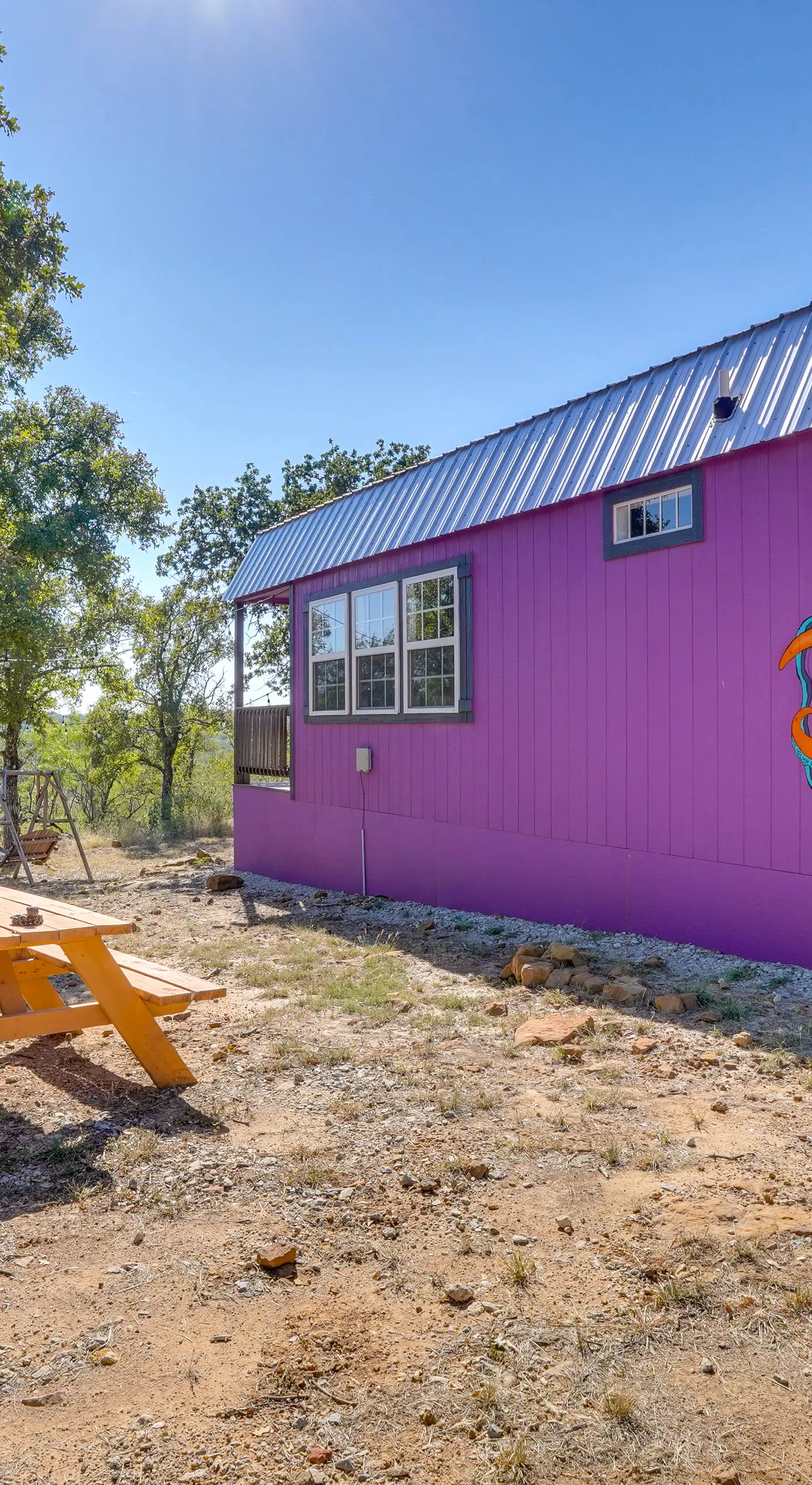 Whimsical Cabin w/ Grill < 4 Mi to Lake Brownwood!