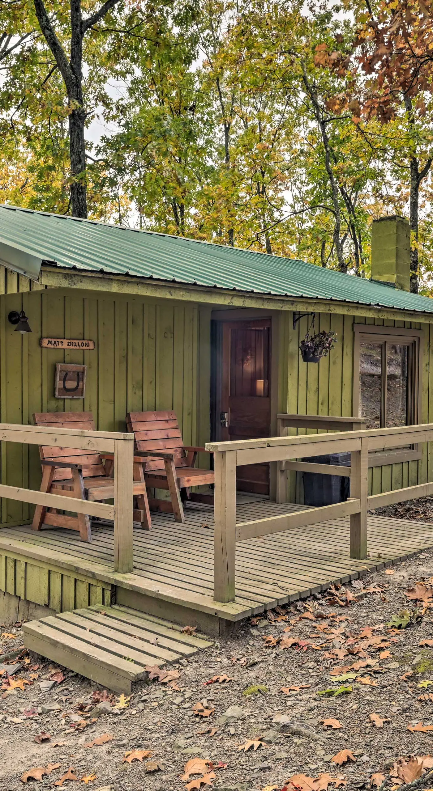 'Matt Dillon' Cabin ~ 1 Mile to Raystown Lake!
