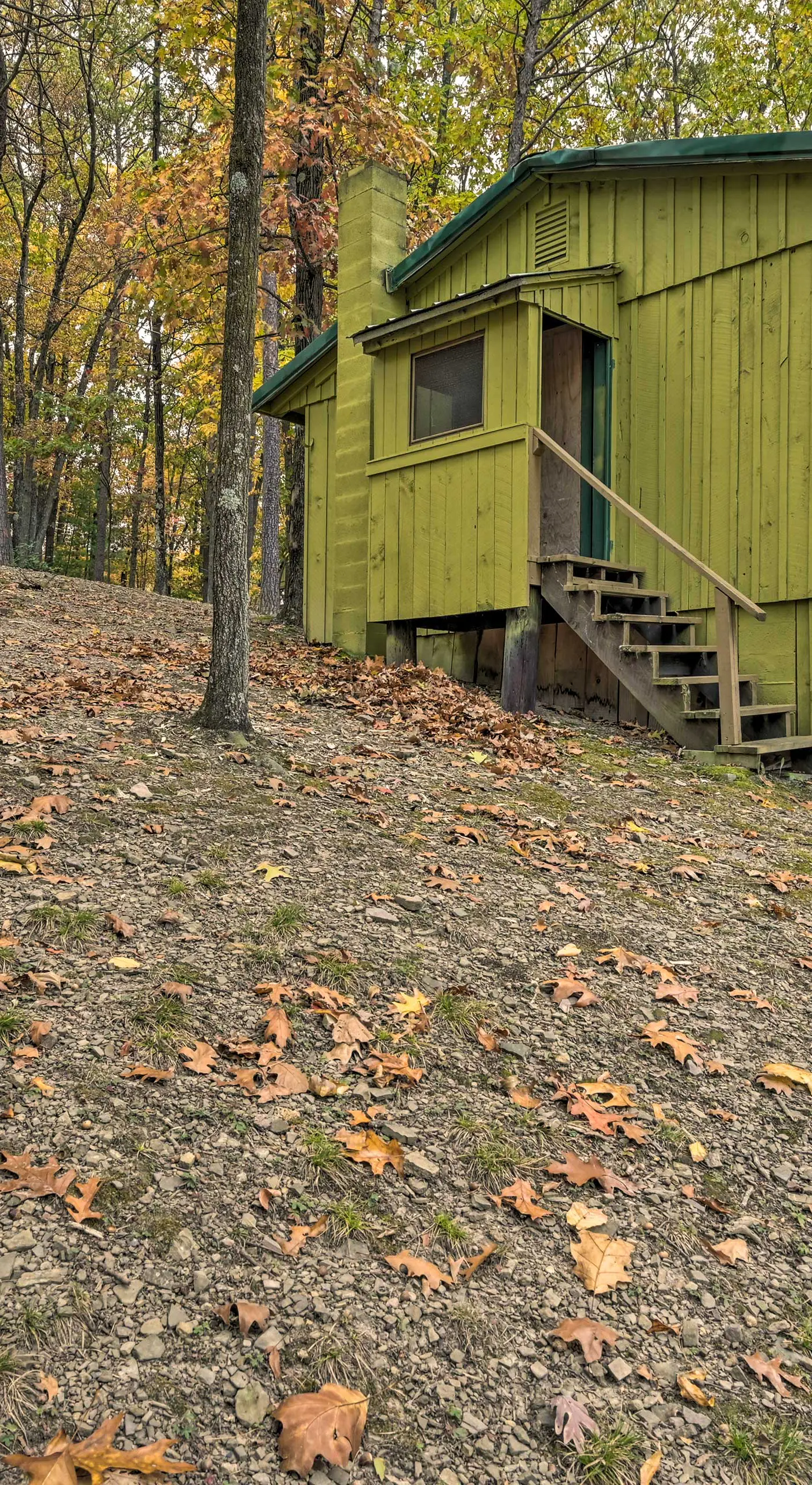 'Matt Dillon' Cabin ~ 1 Mile to Raystown Lake!